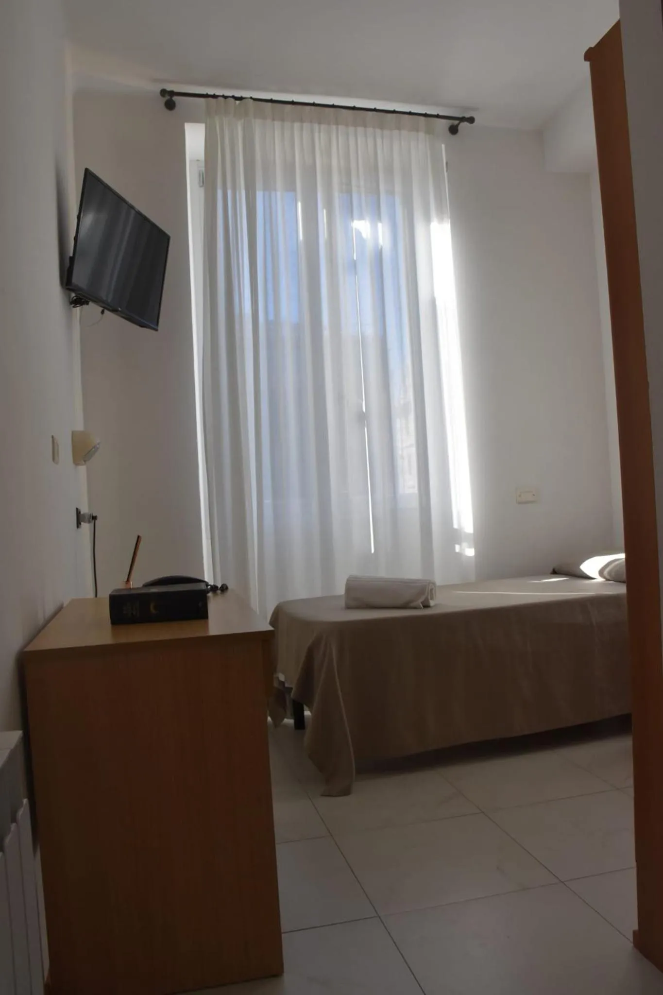 Photo of the whole room, Bed in Hotel Le Palme