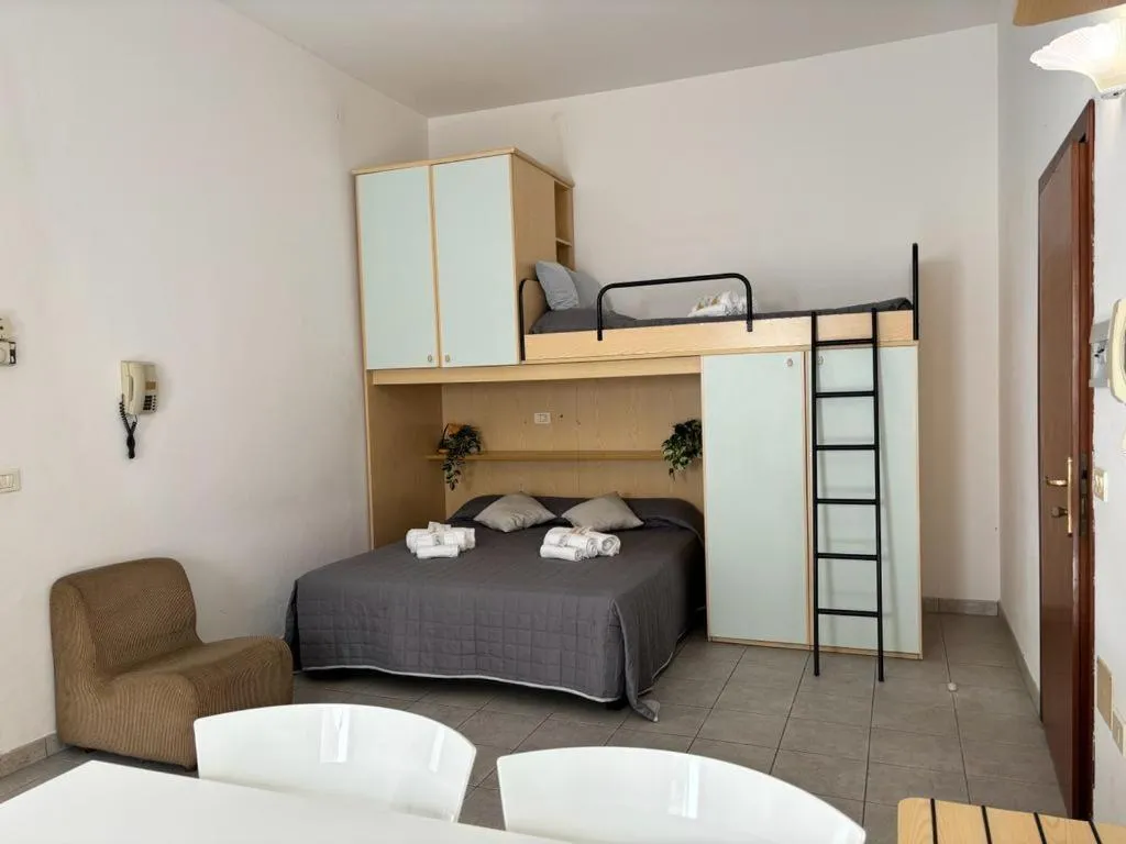 Bed in Residence Summer Dream