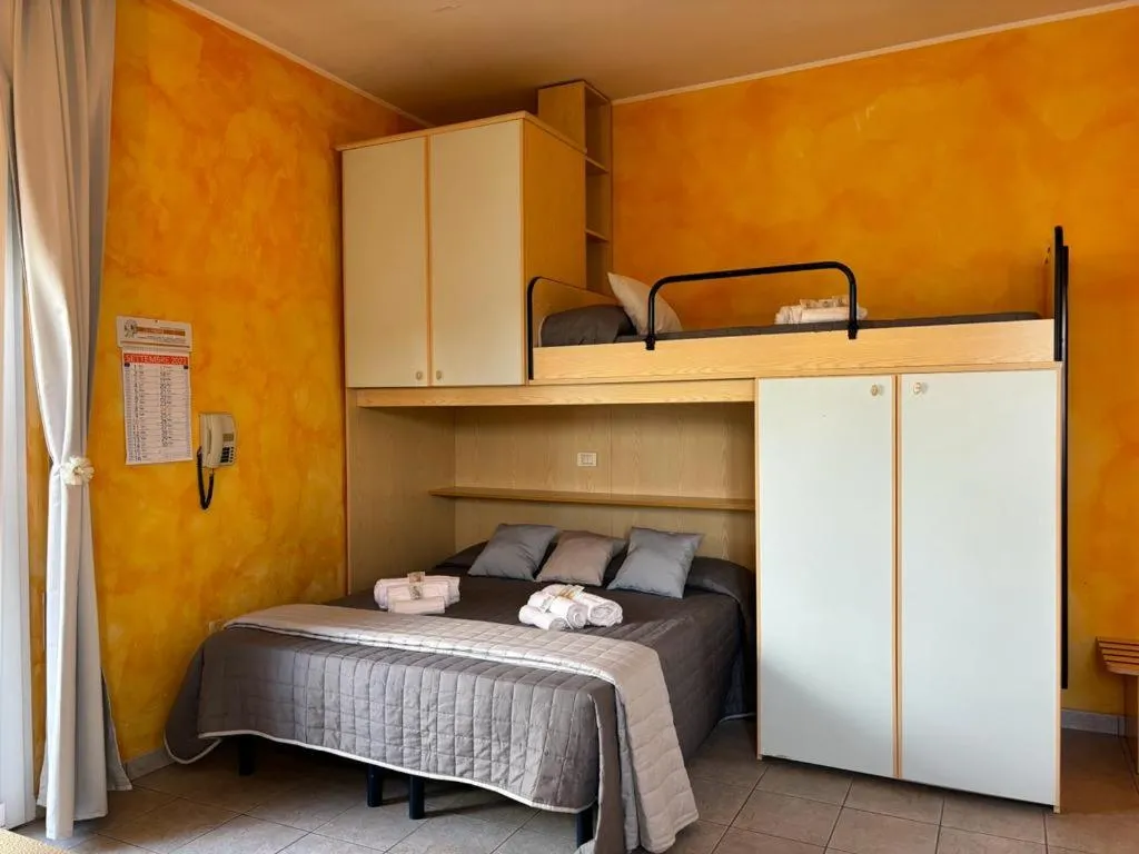 Bed in Residence Summer Dream