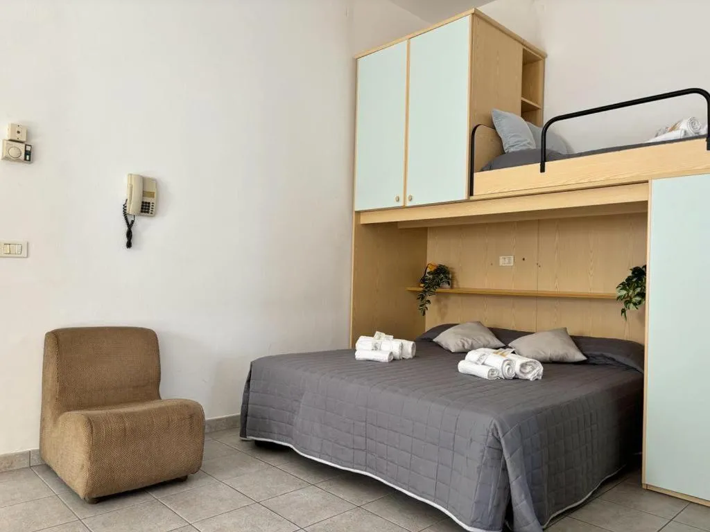 Bed in Residence Summer Dream