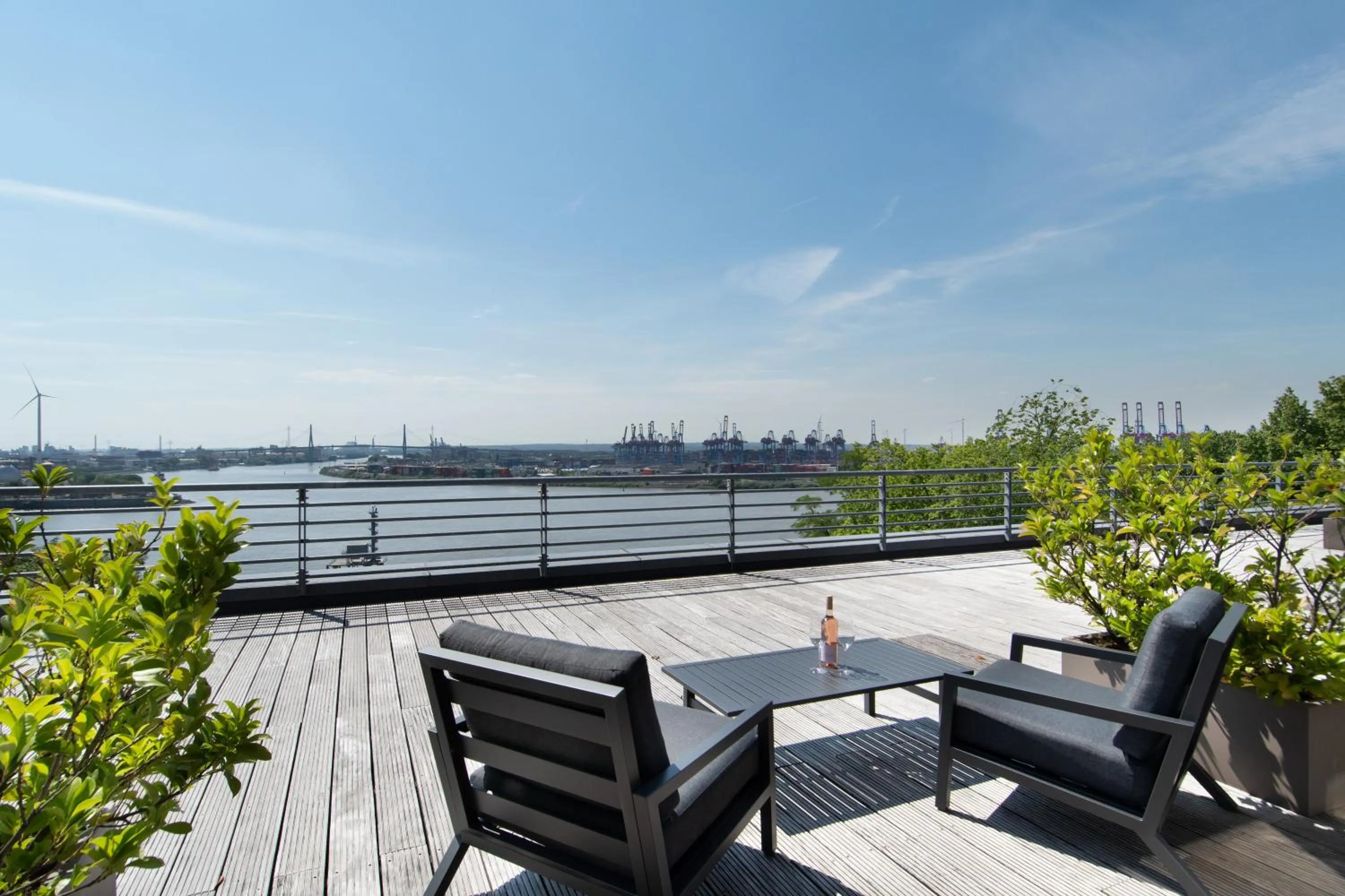 View (from property/room) in The Suites Rainvilleterrasse