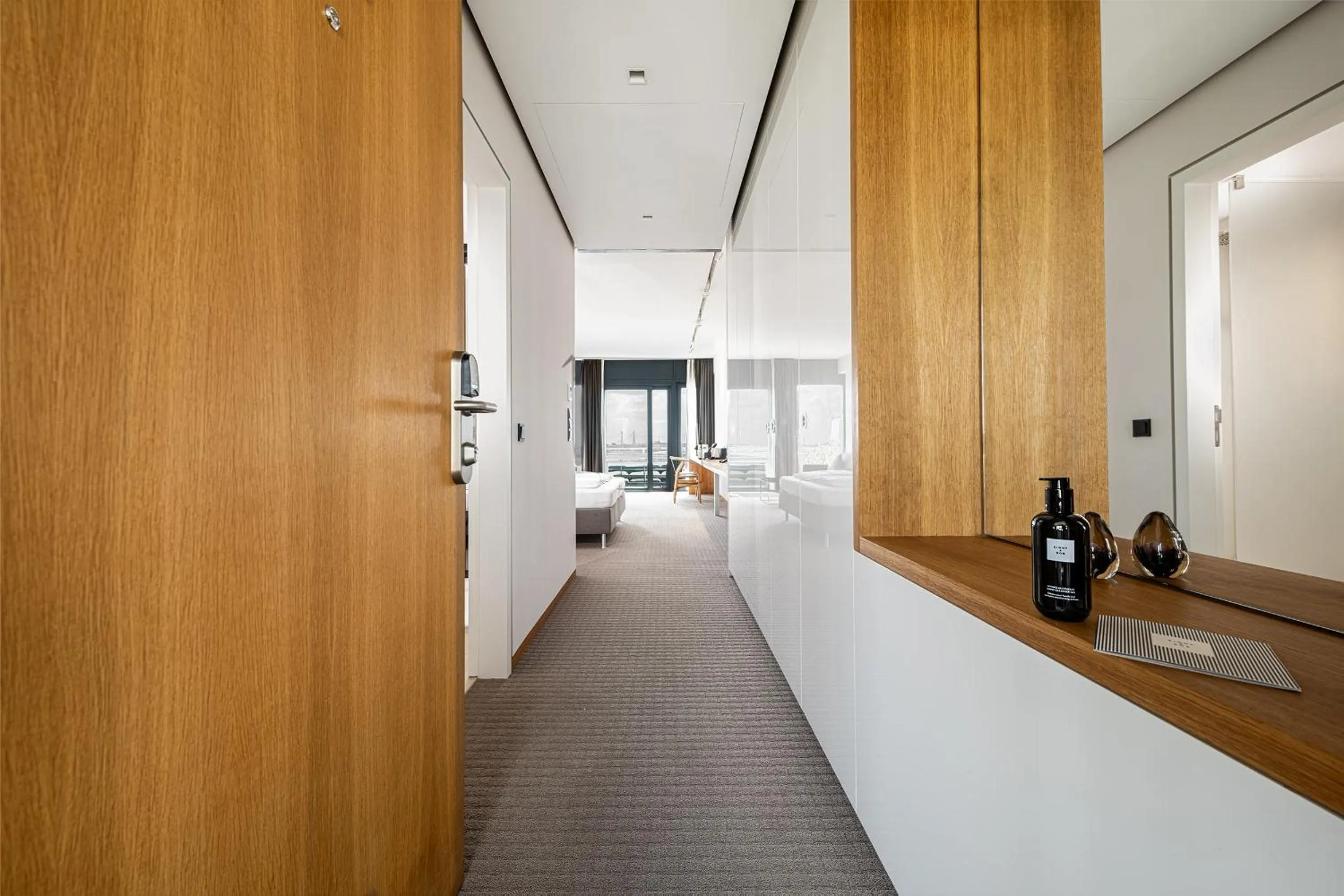 Facade/entrance in The Suites Rainvilleterrasse