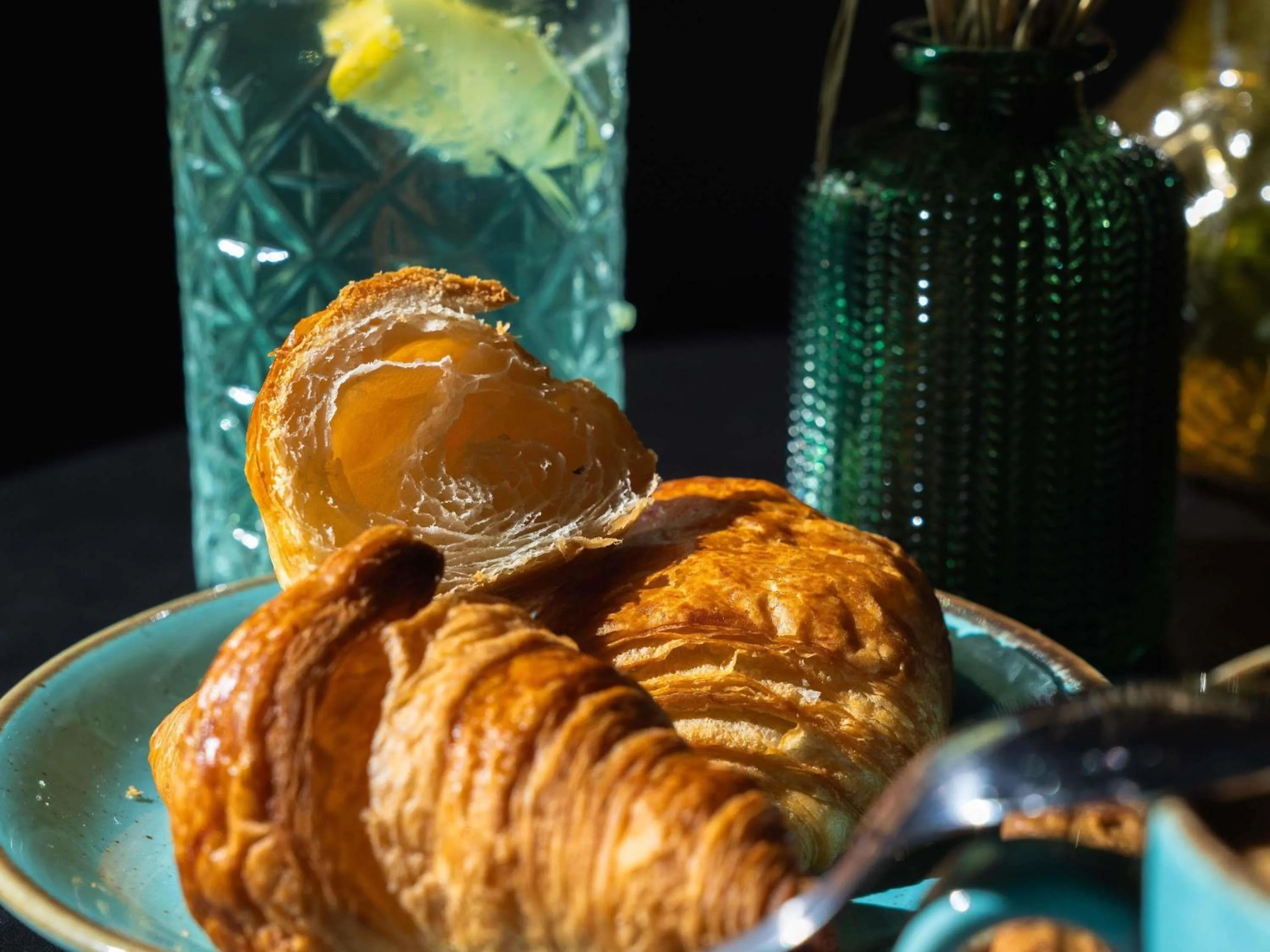 Restaurant/places to eat in Novotel Château de Versailles