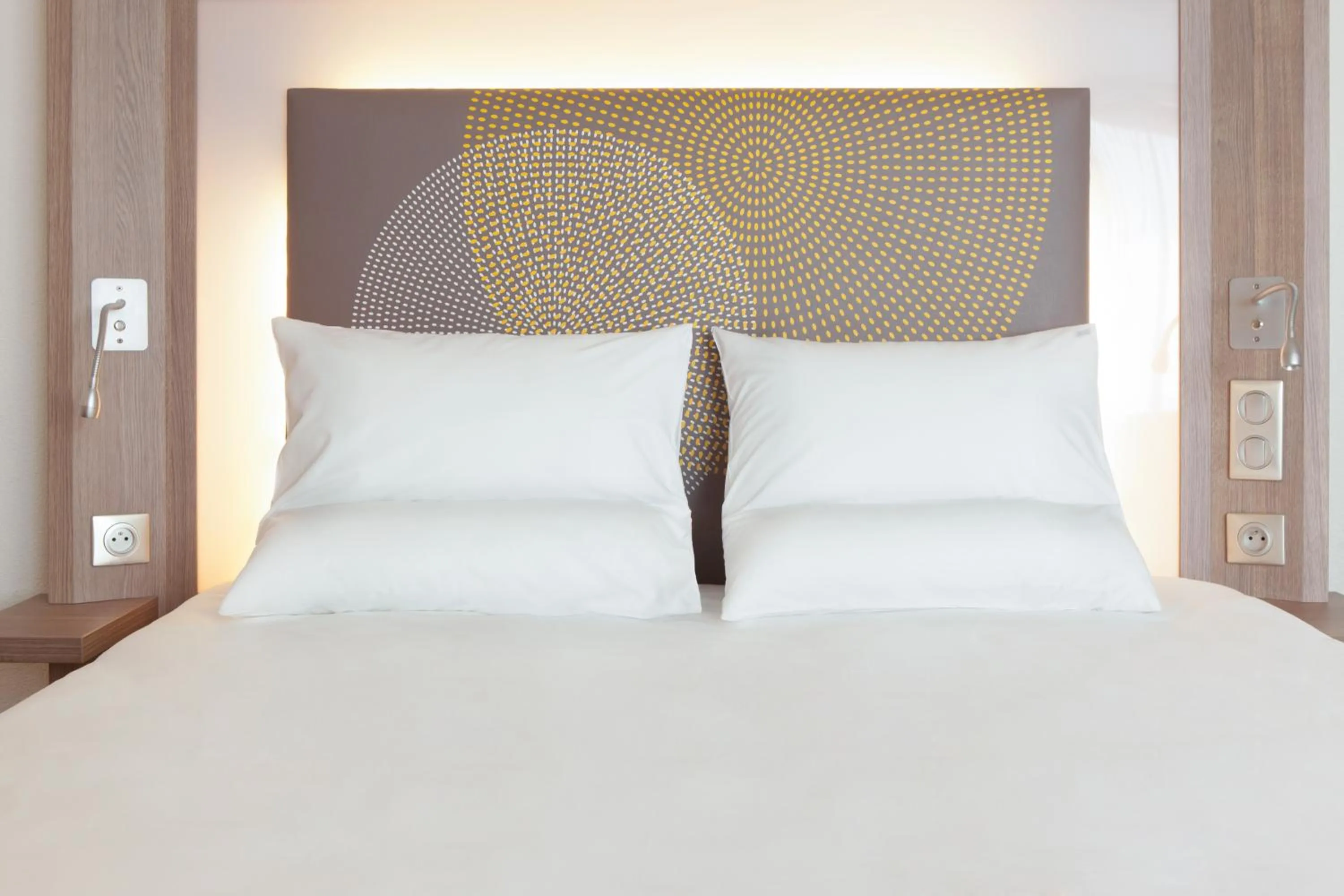 Bed in Novotel Château de Versailles