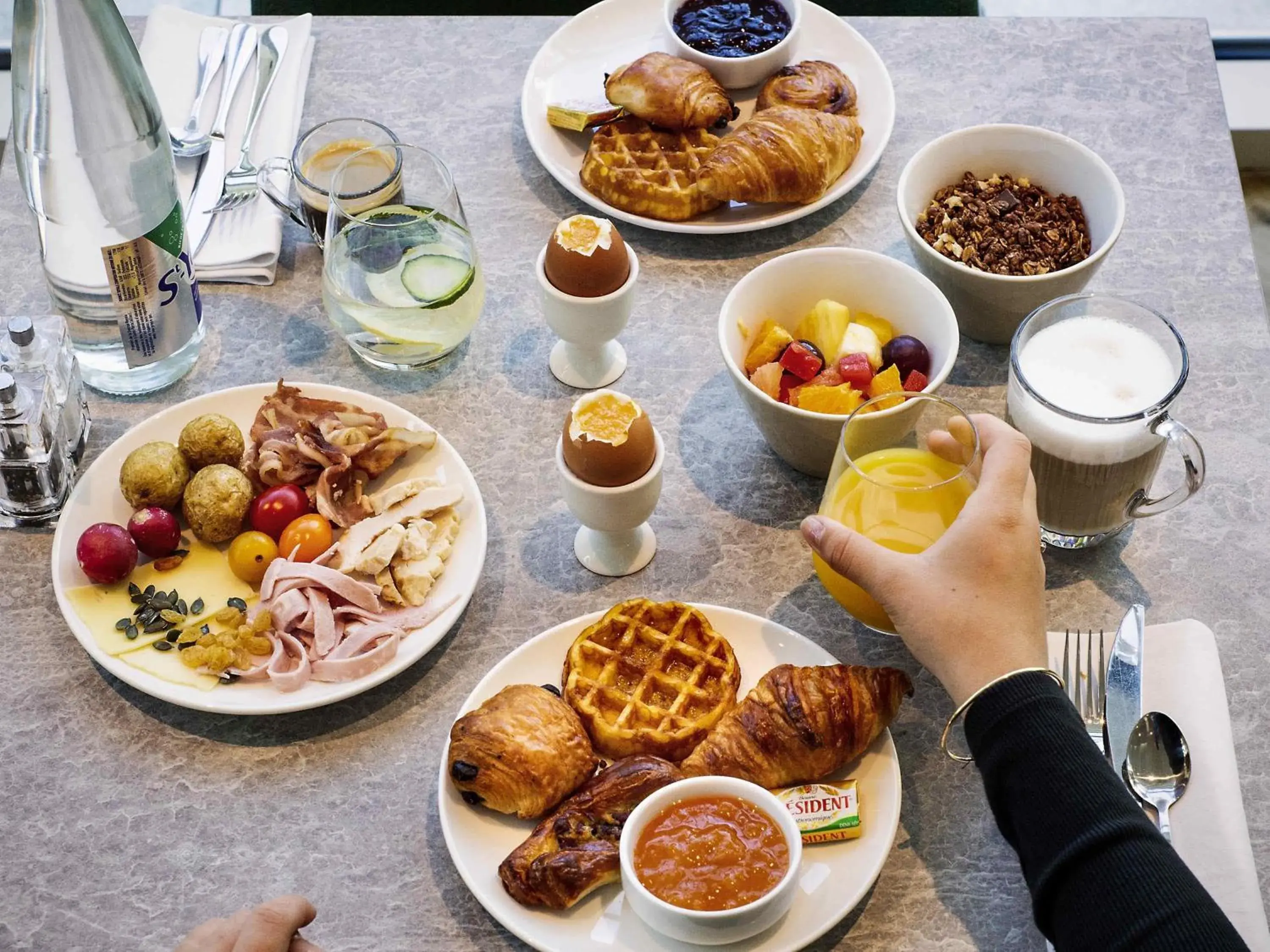 Breakfast in Novotel Clermont-Ferrand Breakfast in Novotel Clermont-Ferrand