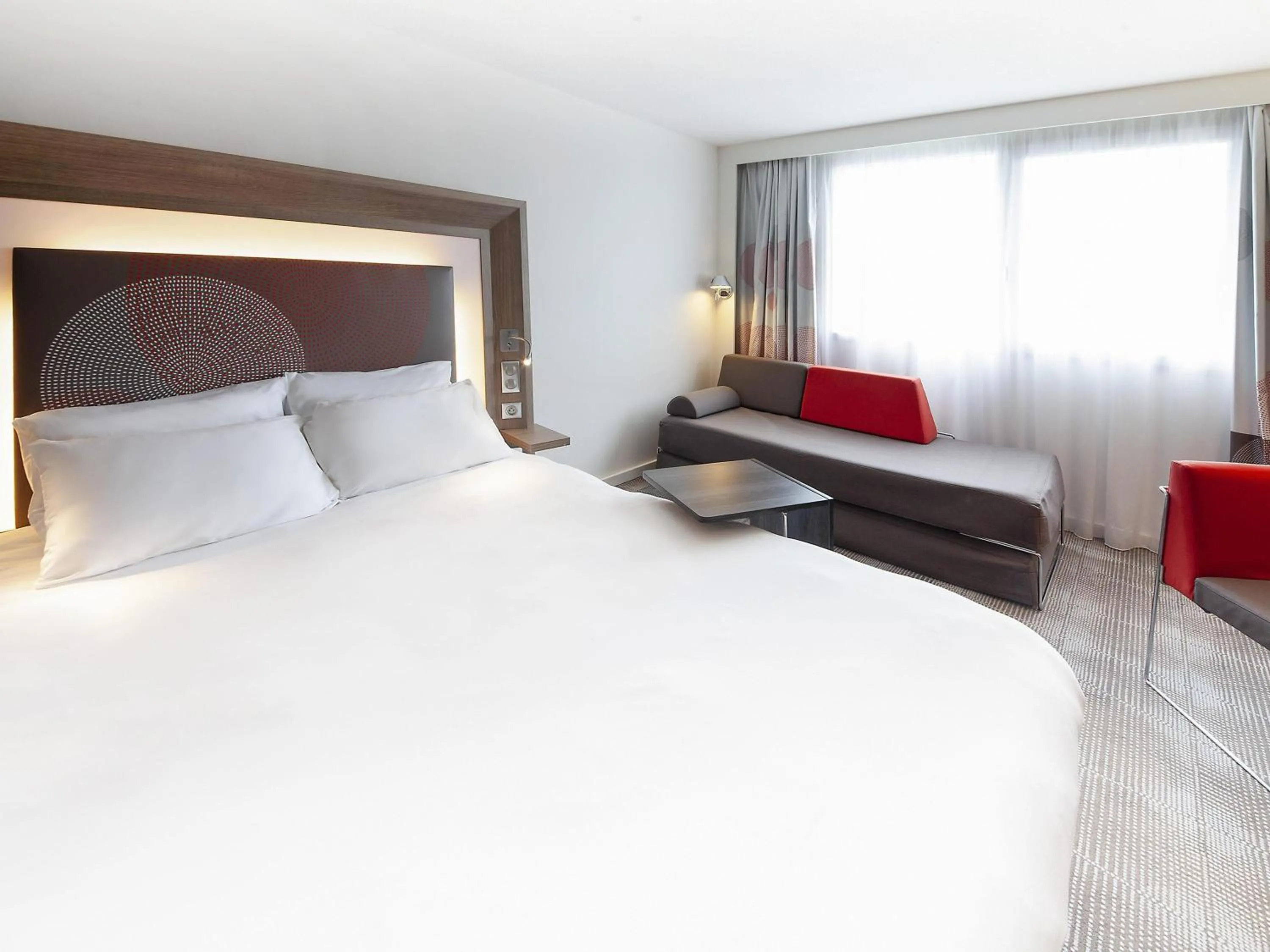 Bedroom, Bed in Novotel Clermont-Ferrand