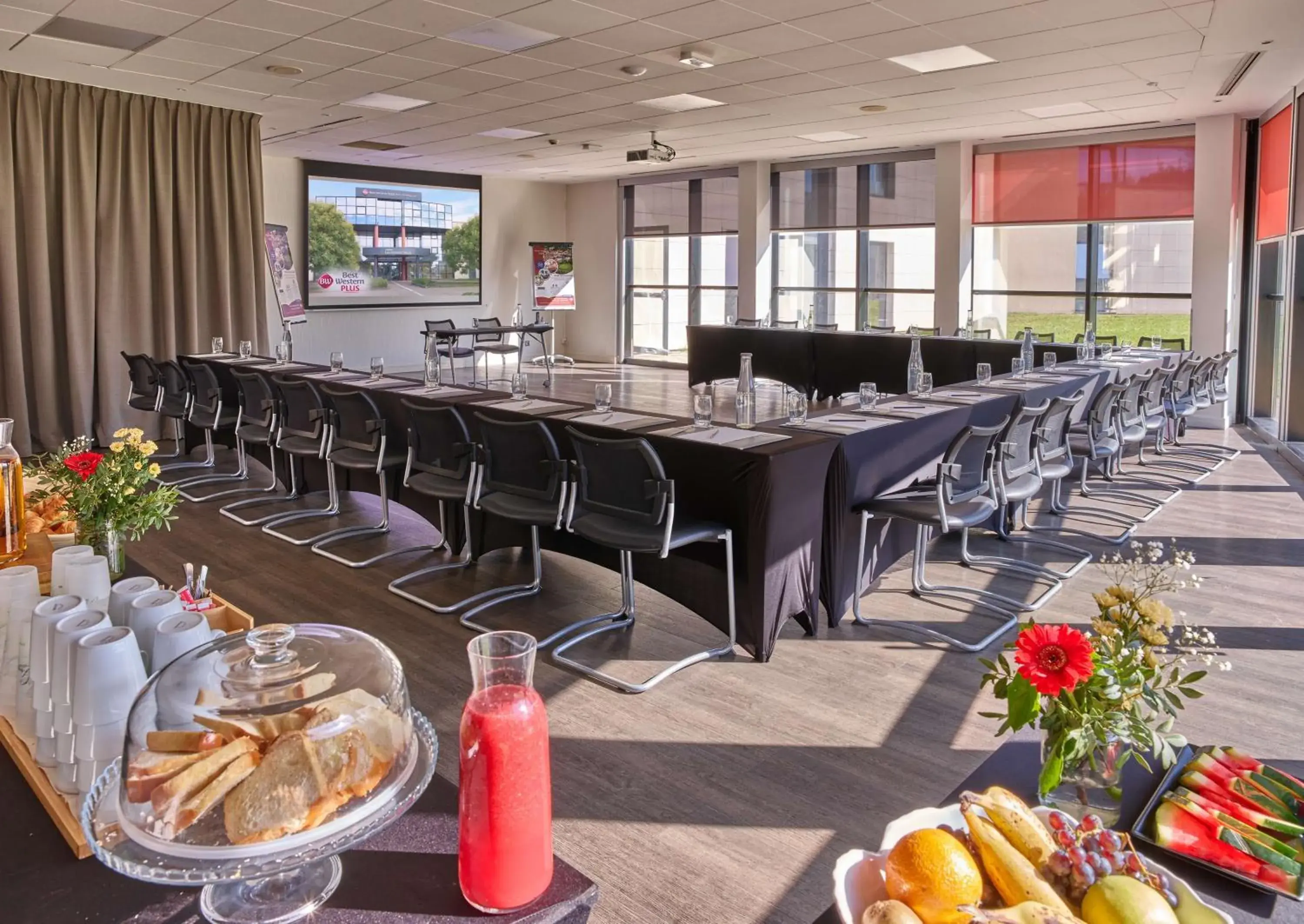 Meeting/conference room in Best Western Plus Metz Technopole Meeting/conference room in Best Western Plus Metz Technopole