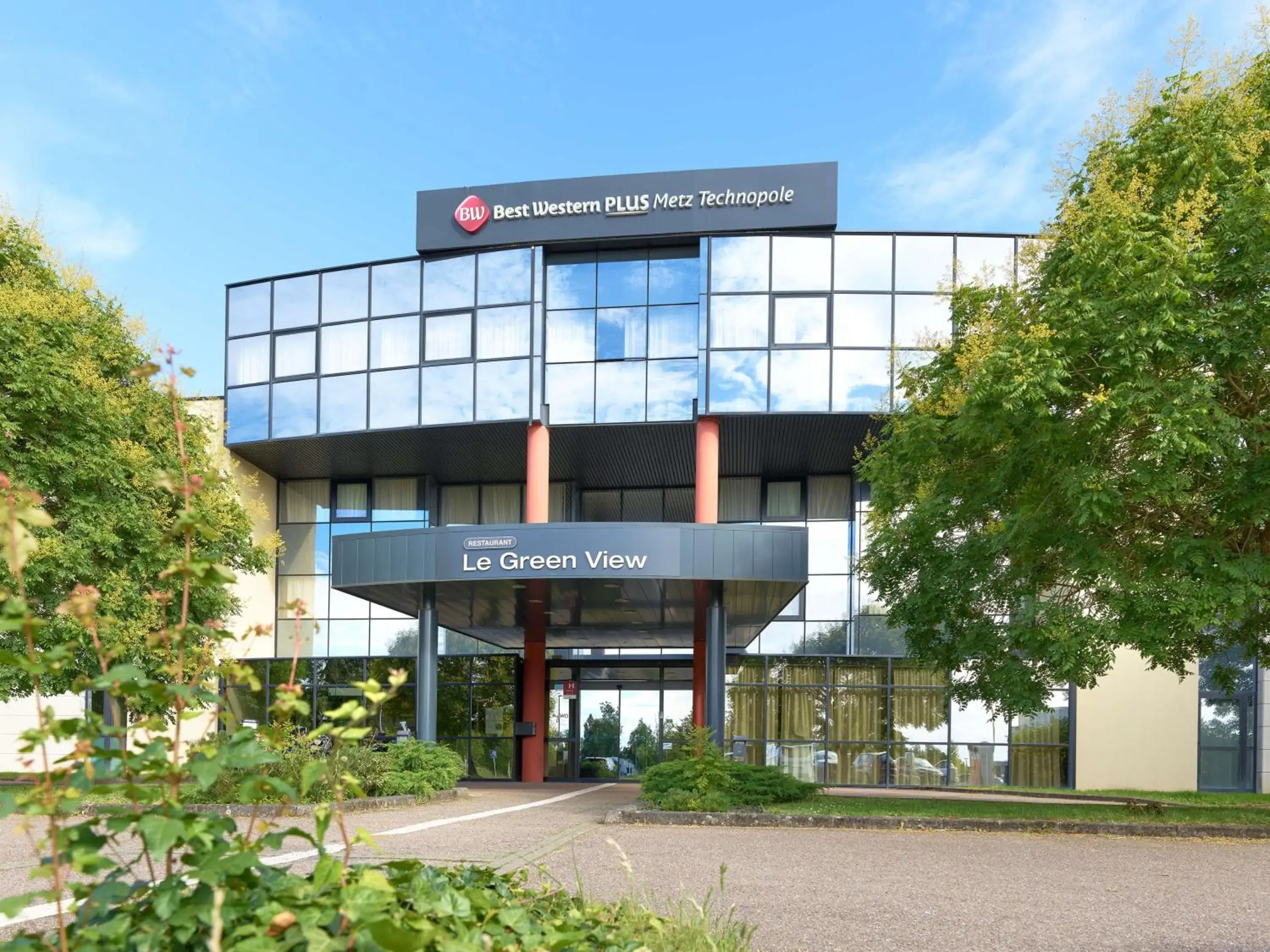 Property building in Best Western Plus Metz Technopole Property building in Best Western Plus Metz Technopole