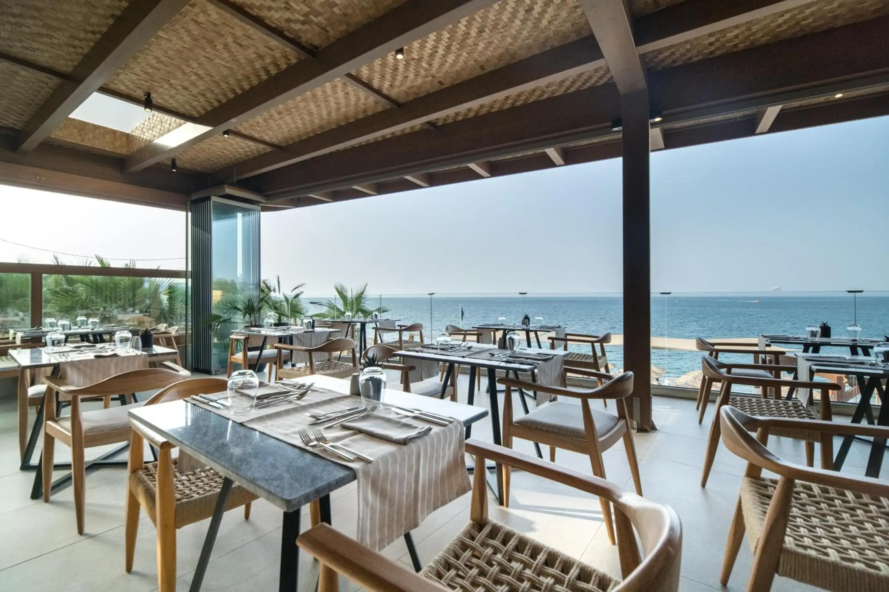Restaurant/places to eat in AKASHA Beach Hotel & Spa Restaurant/places to eat in AKASHA Beach Hotel & Spa
