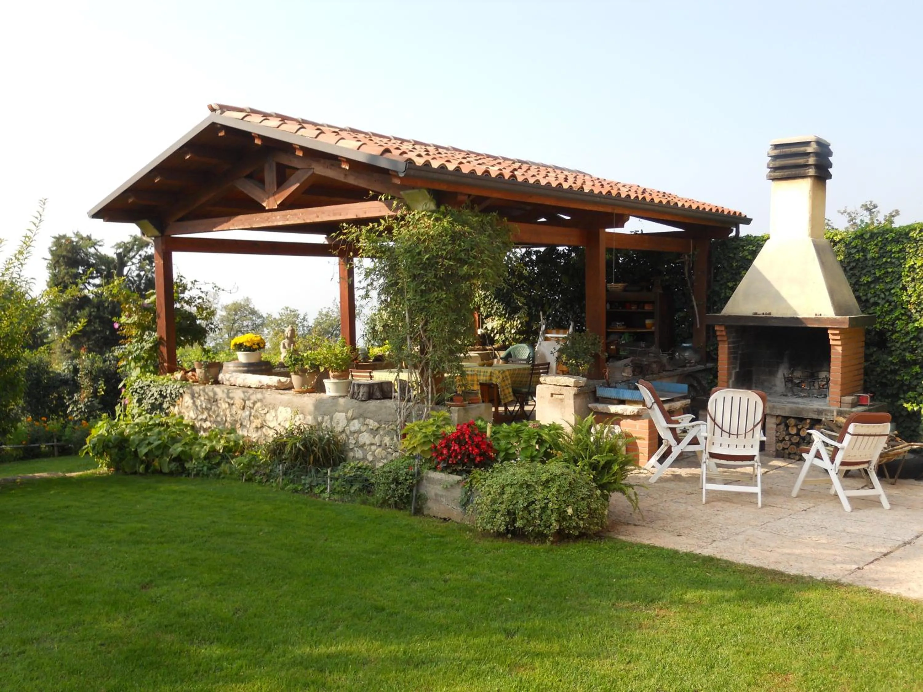 Inner courtyard view in B&B Ca' Morino