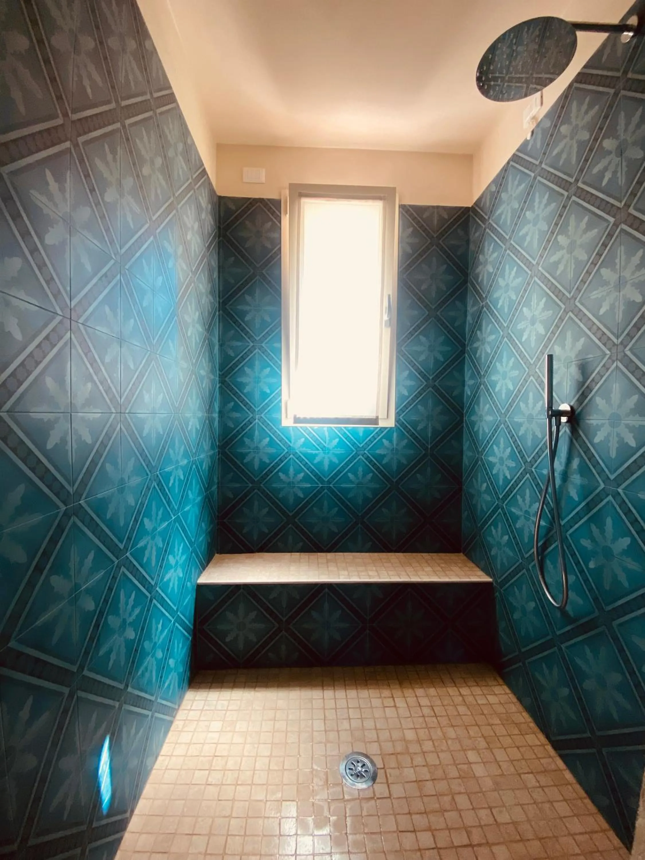 Shower in Resort Capo Bianco