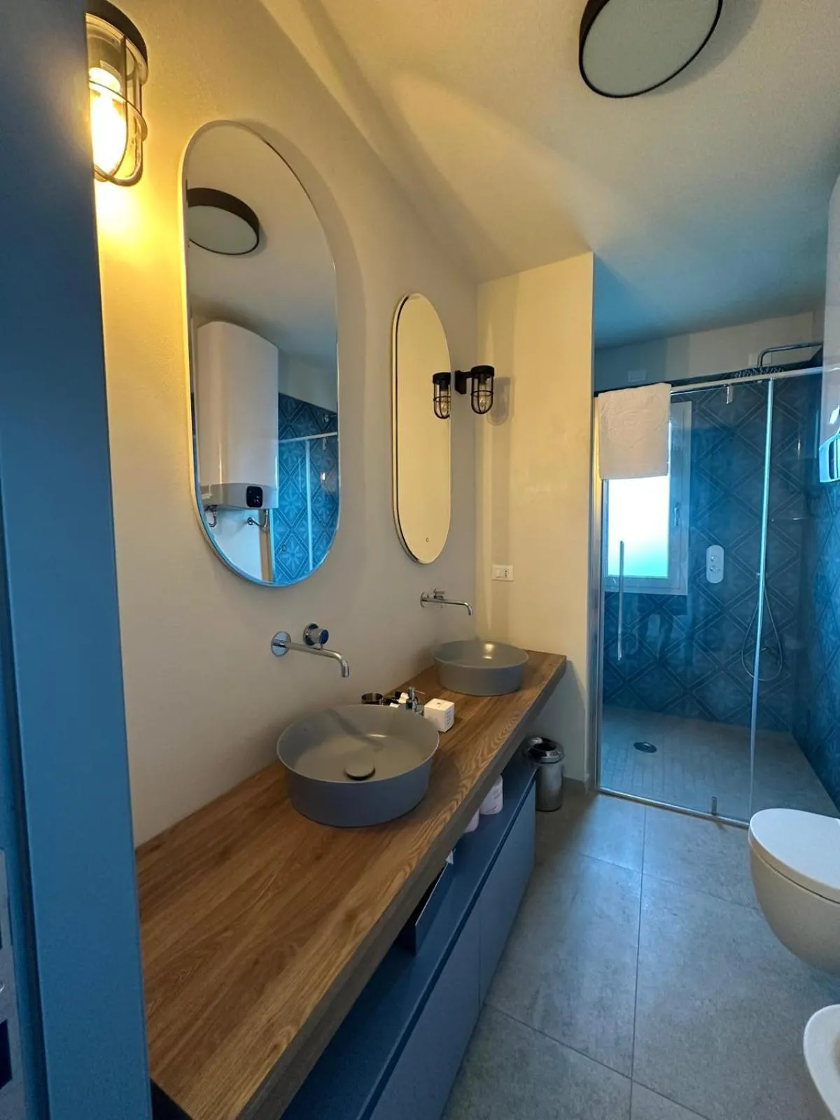 Shower in Resort Capo Bianco