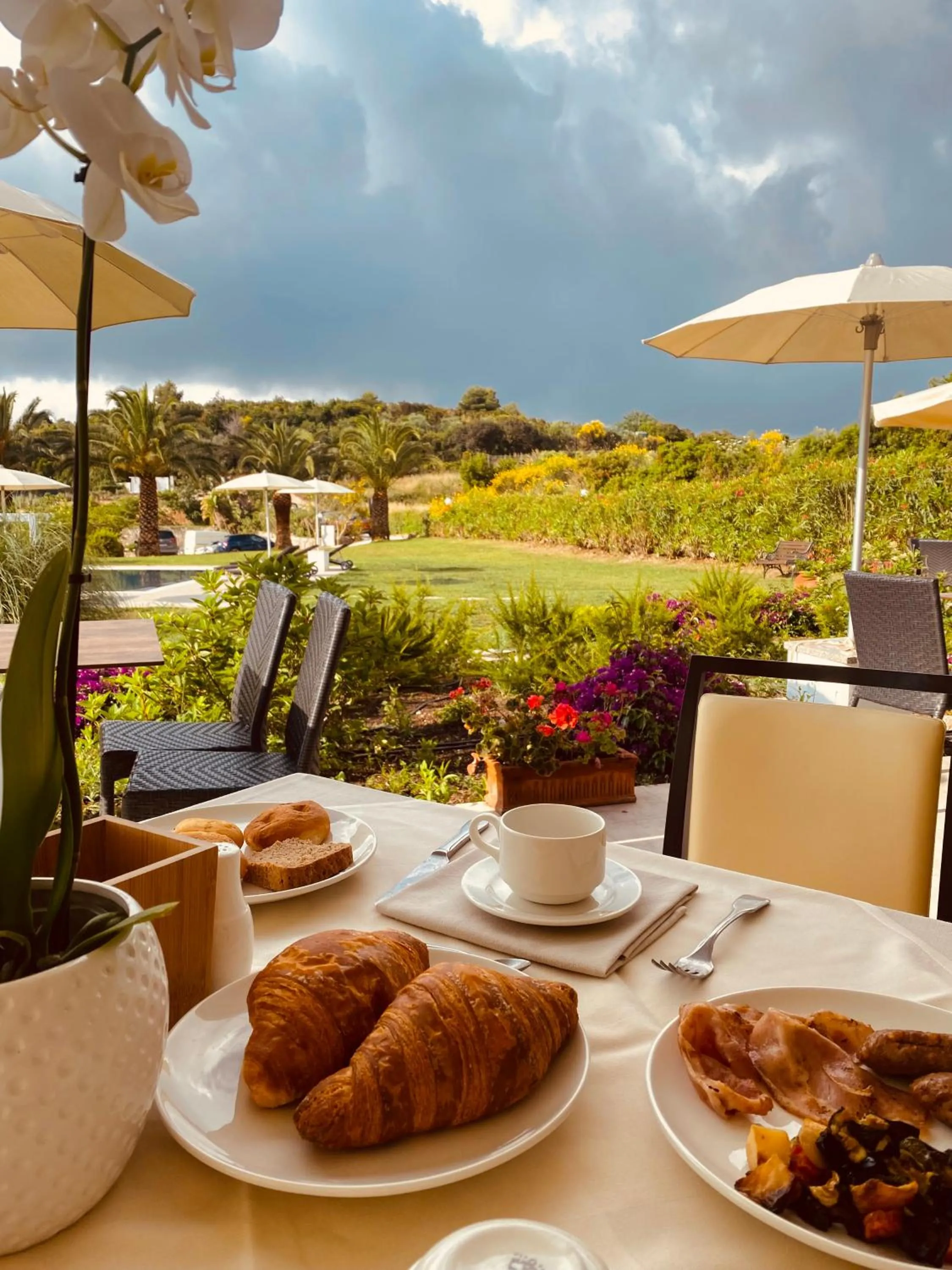Restaurant/places to eat in Resort Capo Bianco