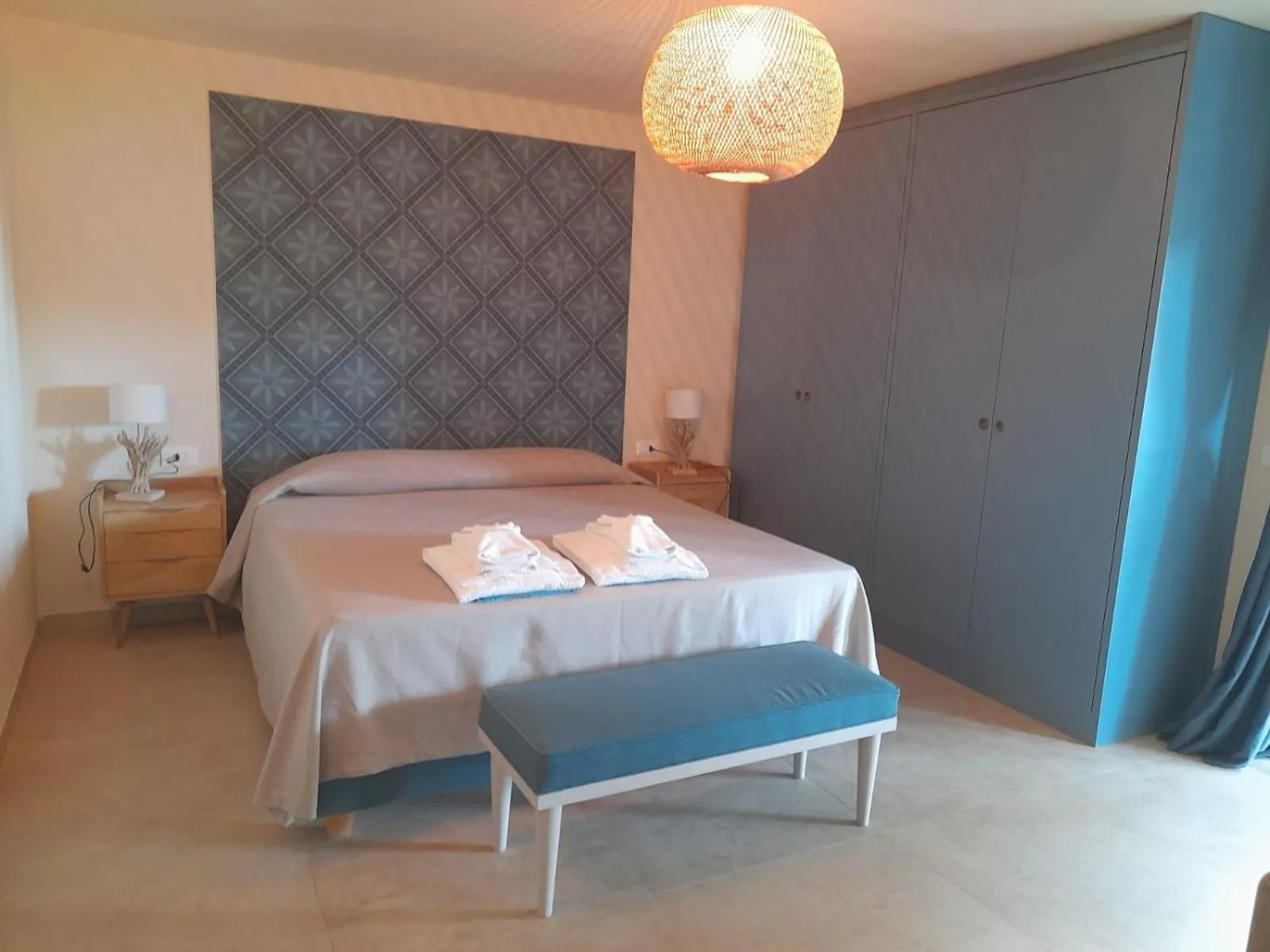 Bedroom, Bed in Resort Capo Bianco
