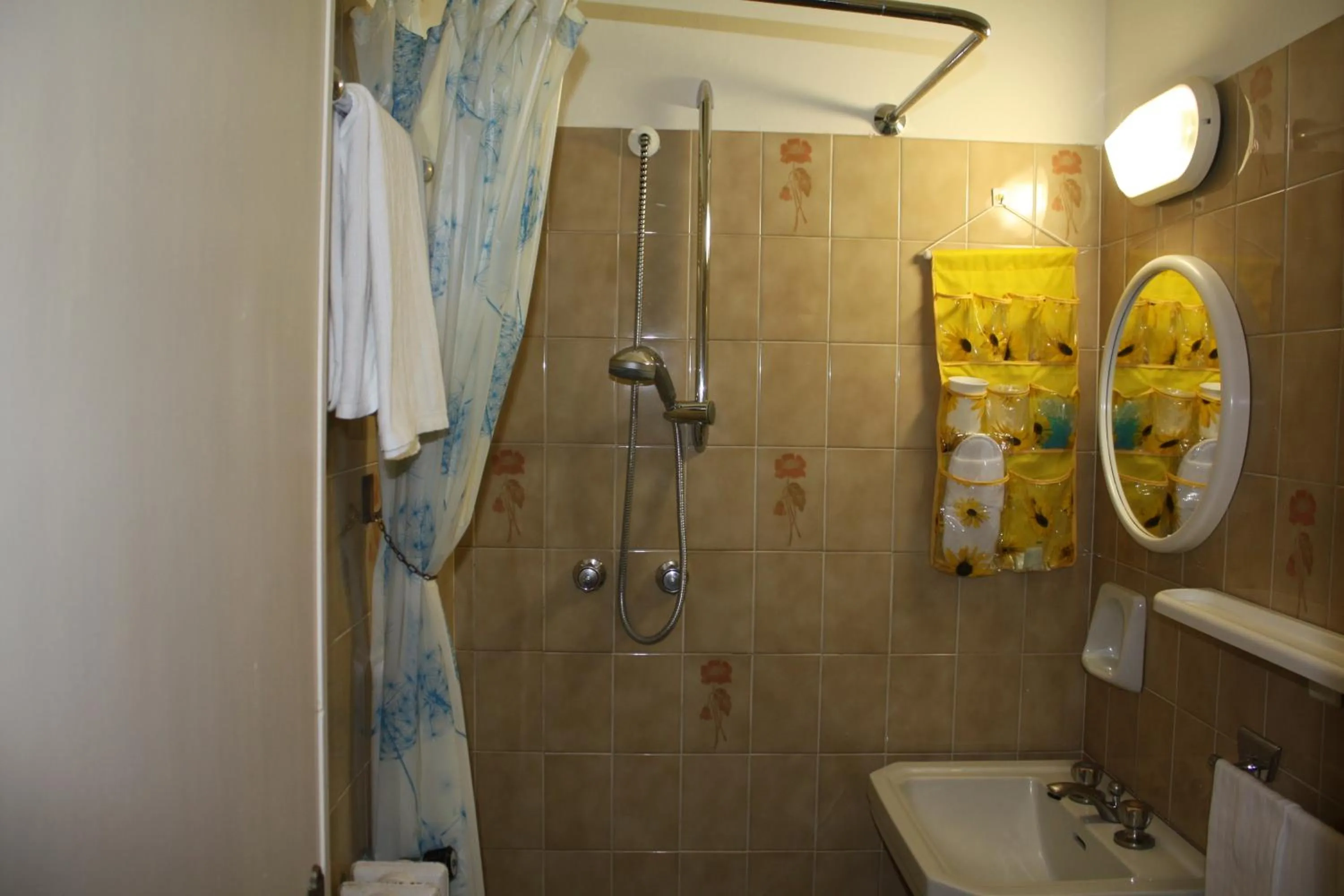 Shower in Albergo Villa Dionori