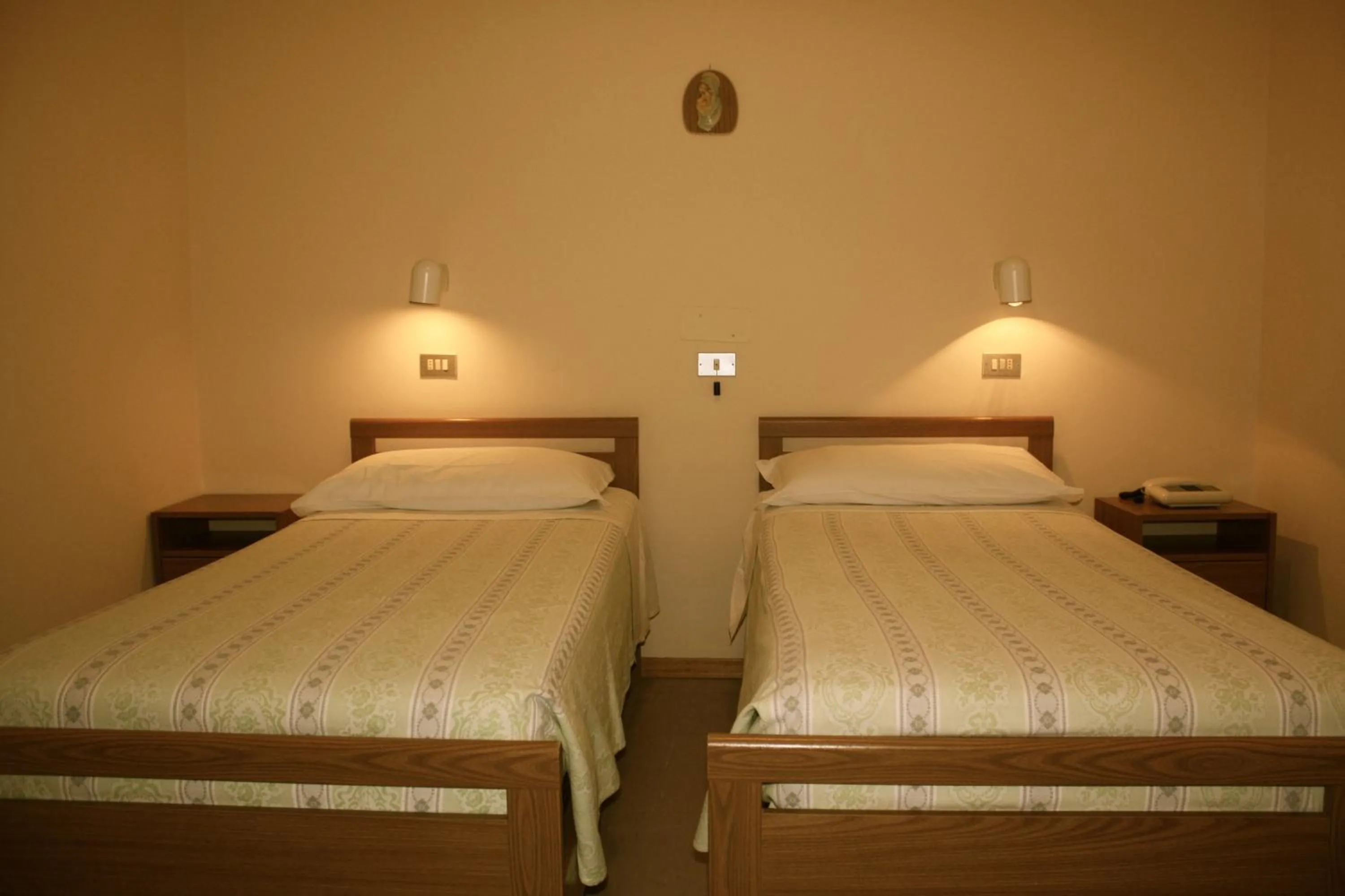 Bed in Albergo Villa Dionori