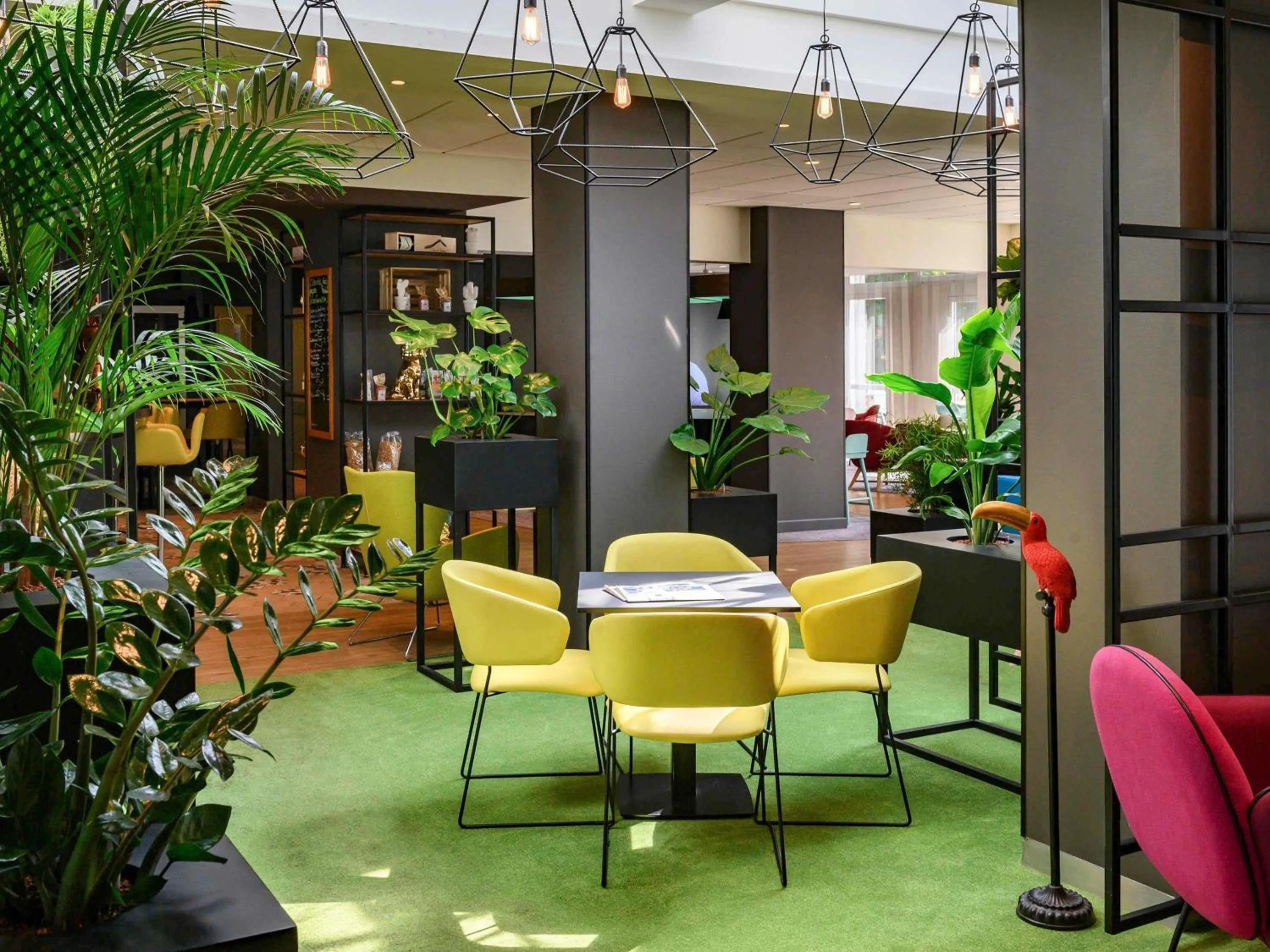 Restaurant/places to eat in Hotel Novotel Evry Courcouronnes