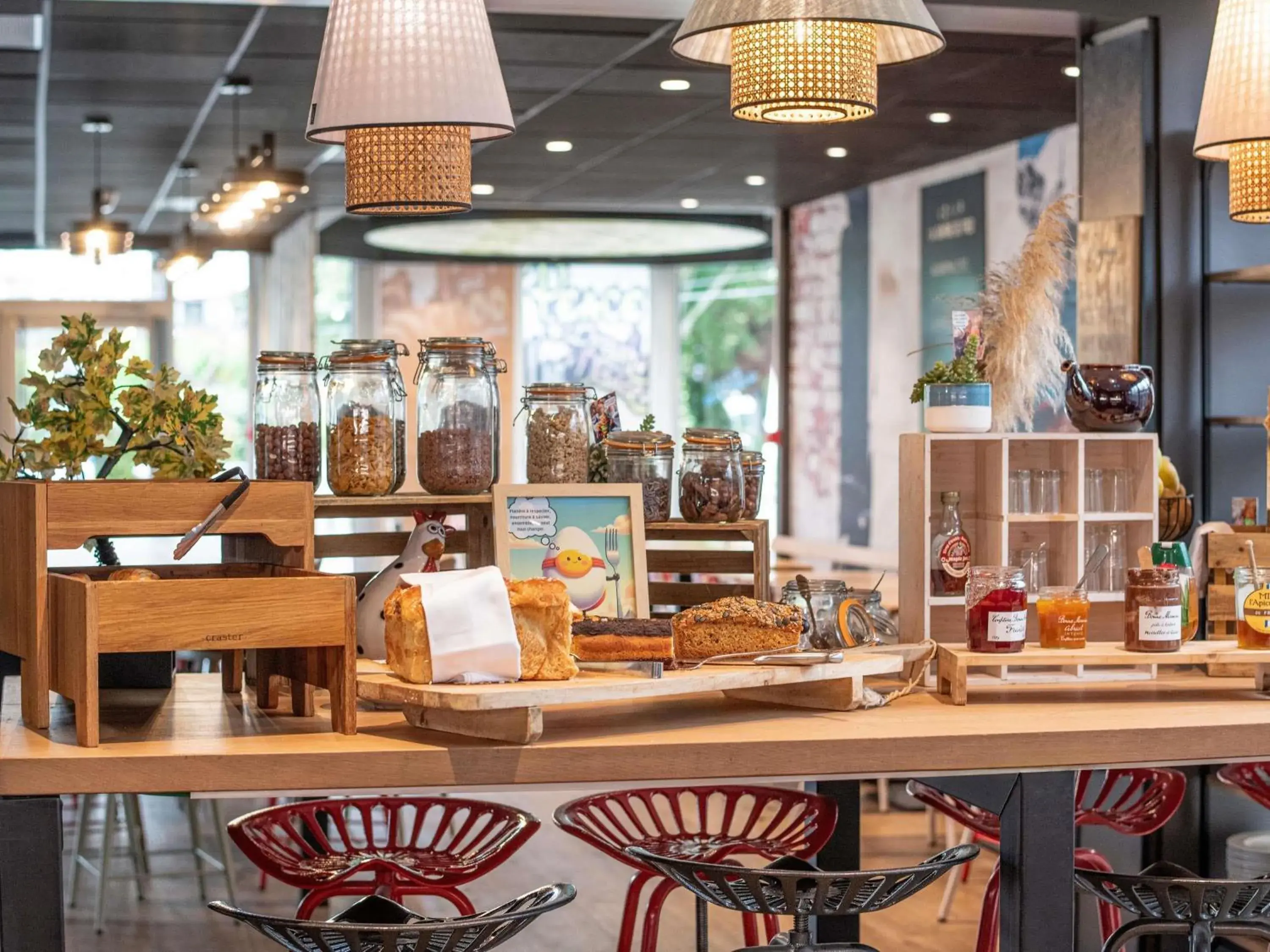 Property building in Hotel Novotel Evry Courcouronnes Property building in Hotel Novotel Evry Courcouronnes