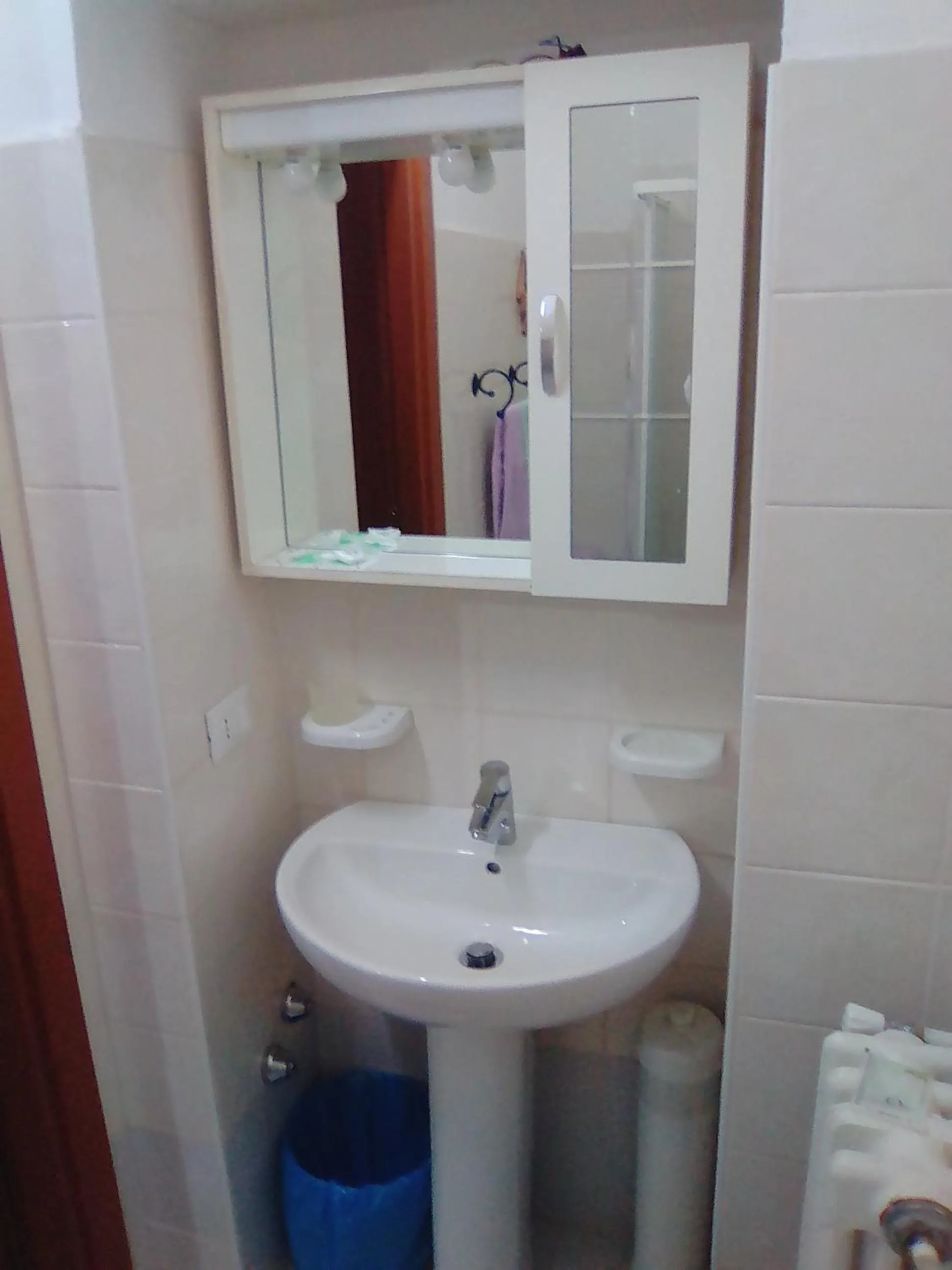 Photo of the whole room in Albergo Cavour SELF CHECK-IN