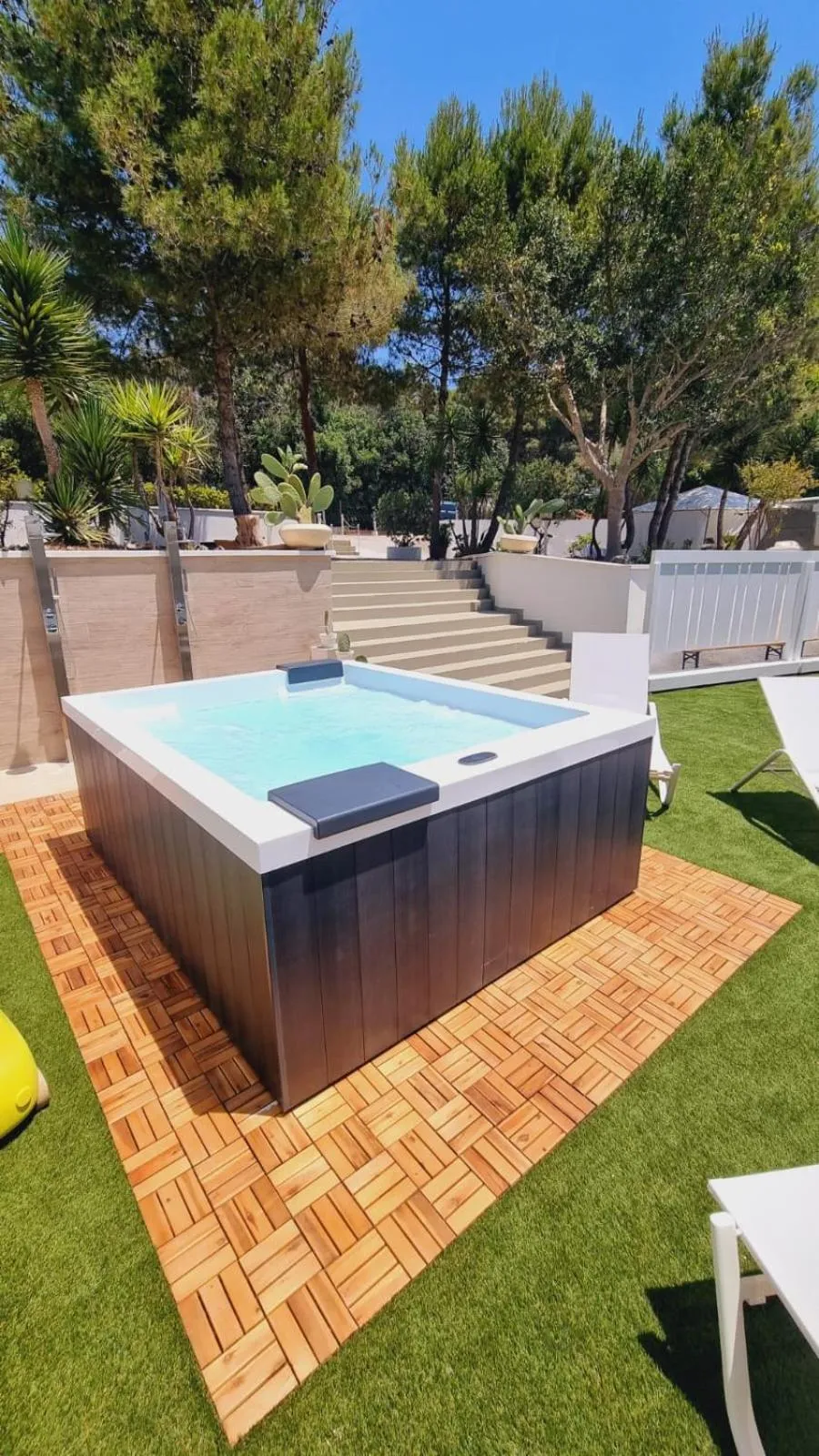 Hot Tub in The Garden