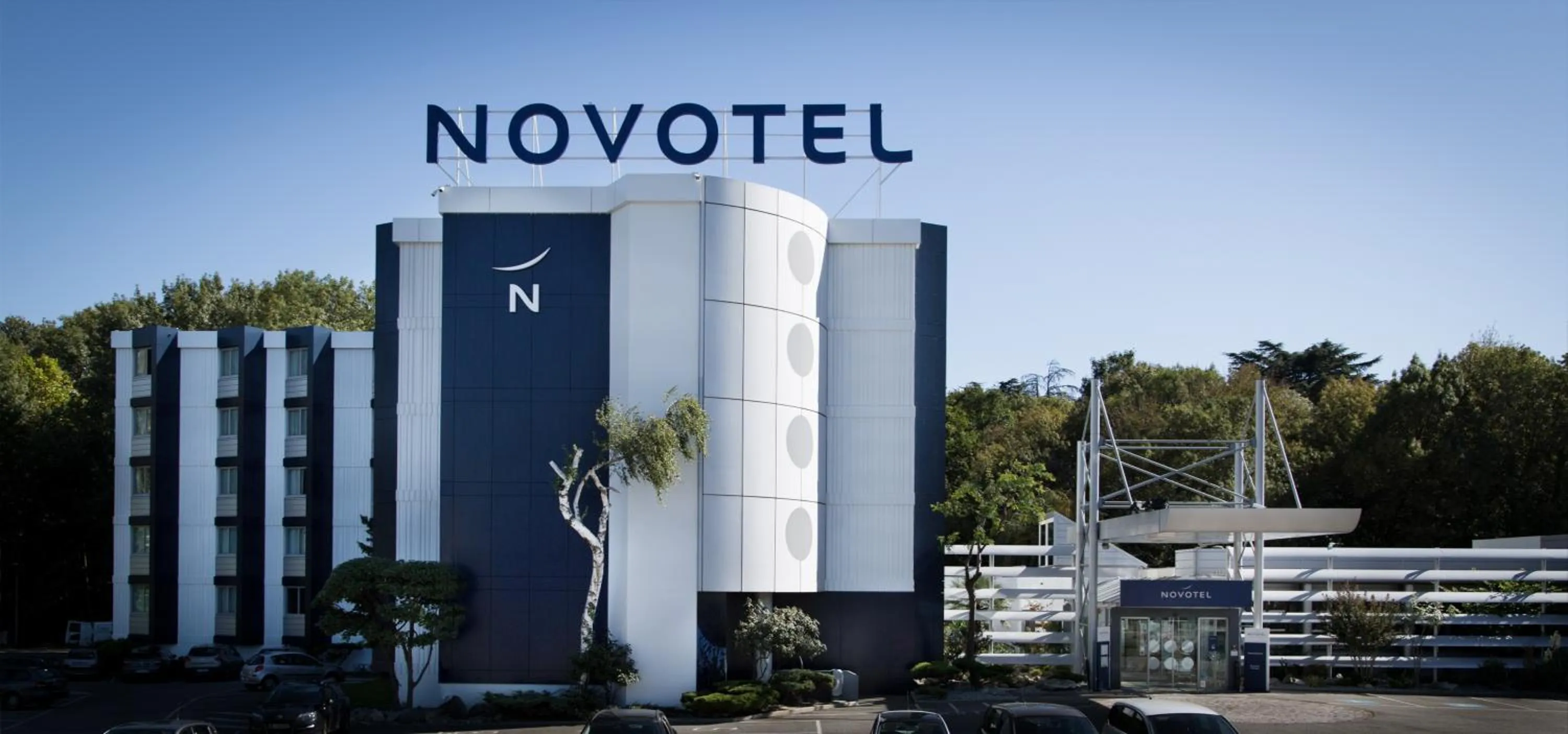 Facade/entrance in Novotel Valence Sud