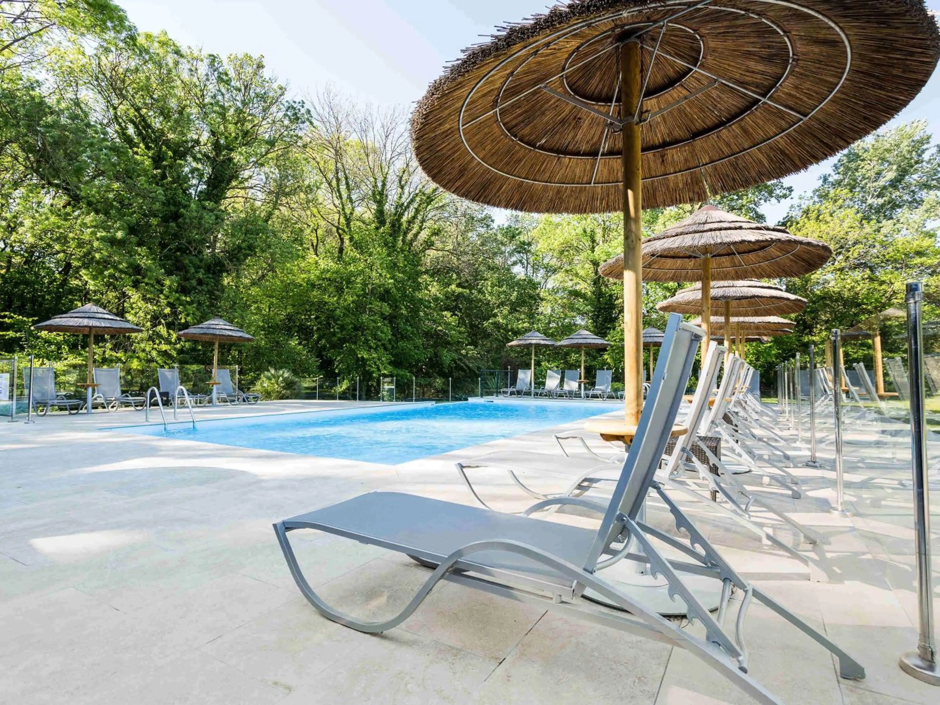 Pool view in Novotel Valence Sud