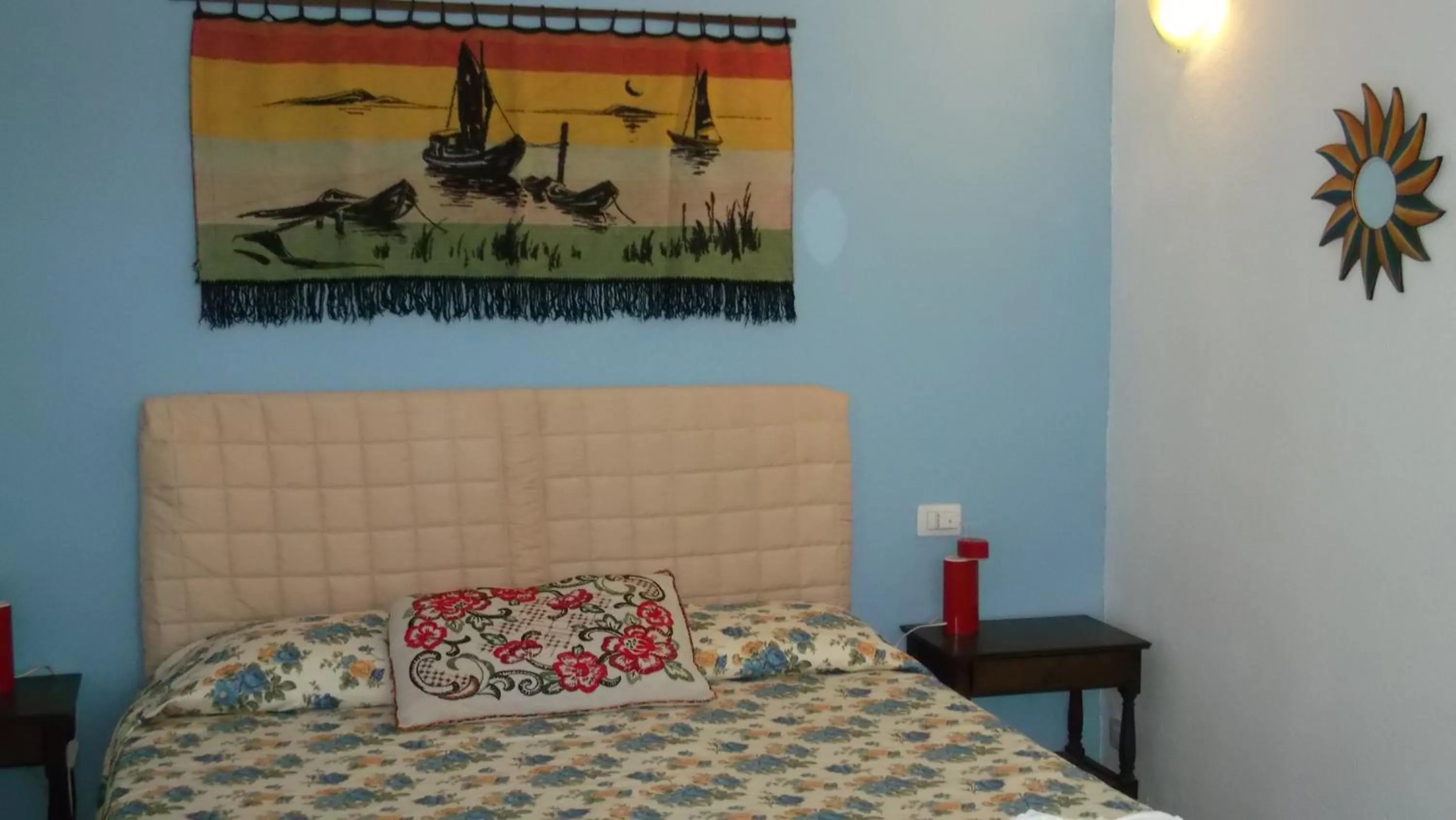 Bedroom, Bed in Solimarina