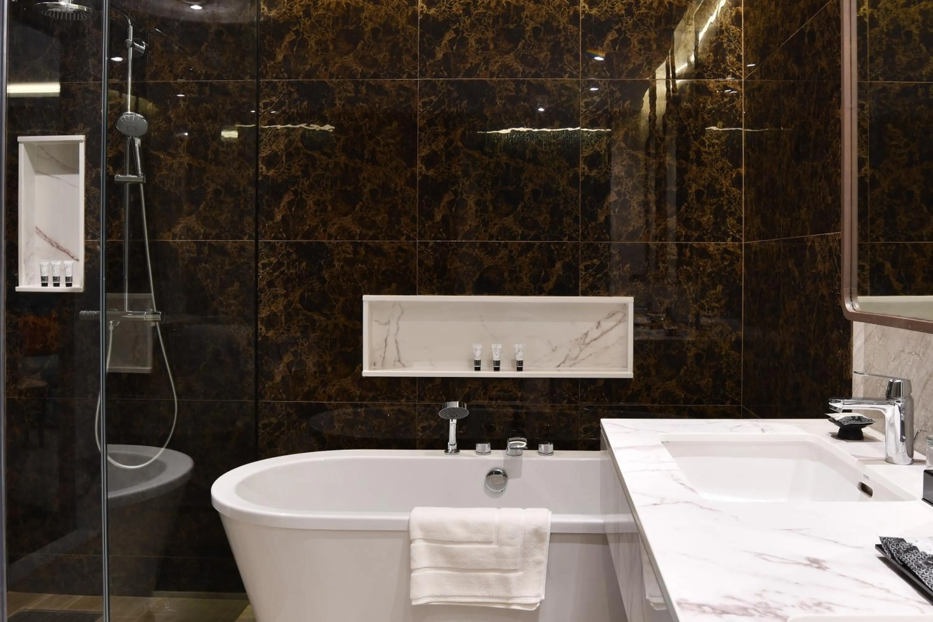 Shower in SKYVIEW Resort Phuket Patong Beach