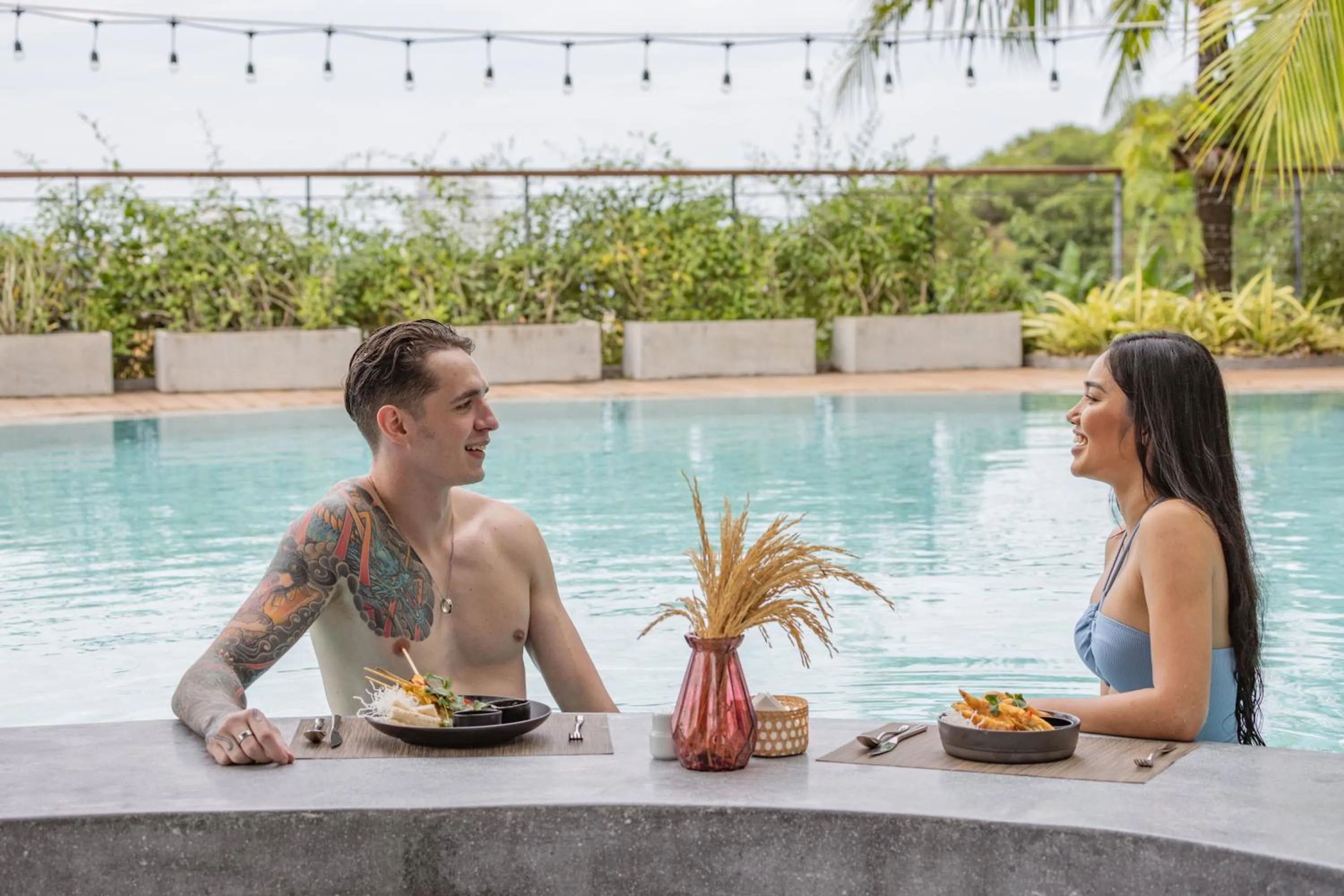 Lounge or bar in SKYVIEW Resort Phuket Patong Beach