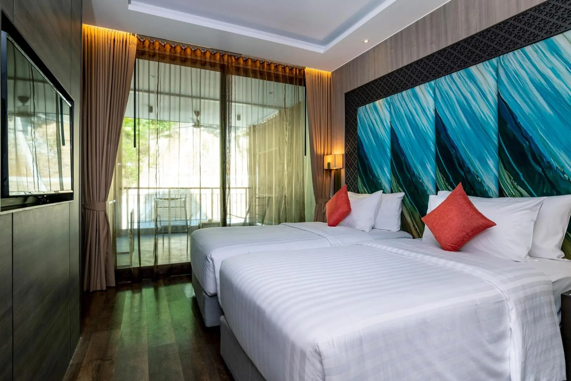 Bed in SKYVIEW Resort Phuket Patong Beach