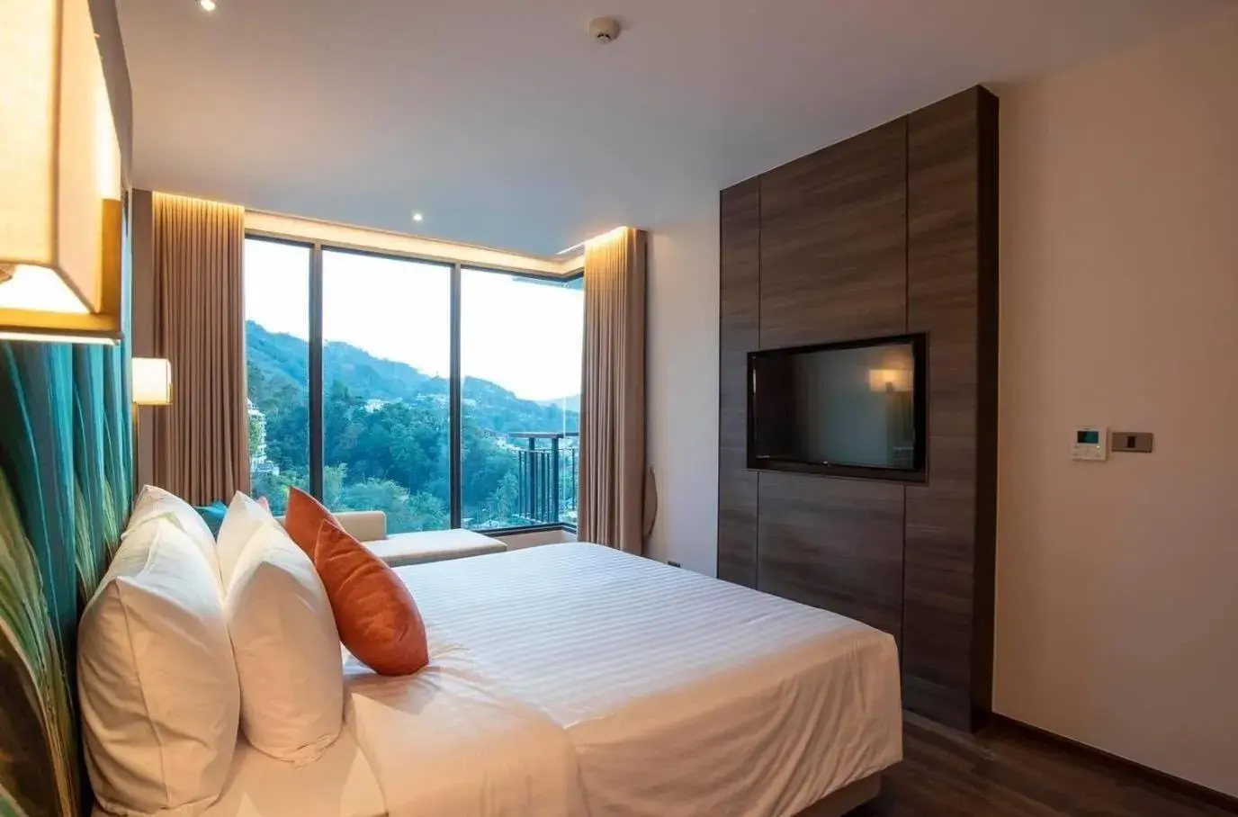 Communal lounge/ TV room, Bed in SKYVIEW Resort Phuket Patong Beach Communal lounge/ TV room, Bed in SKYVIEW Resort Phuket Patong Beach