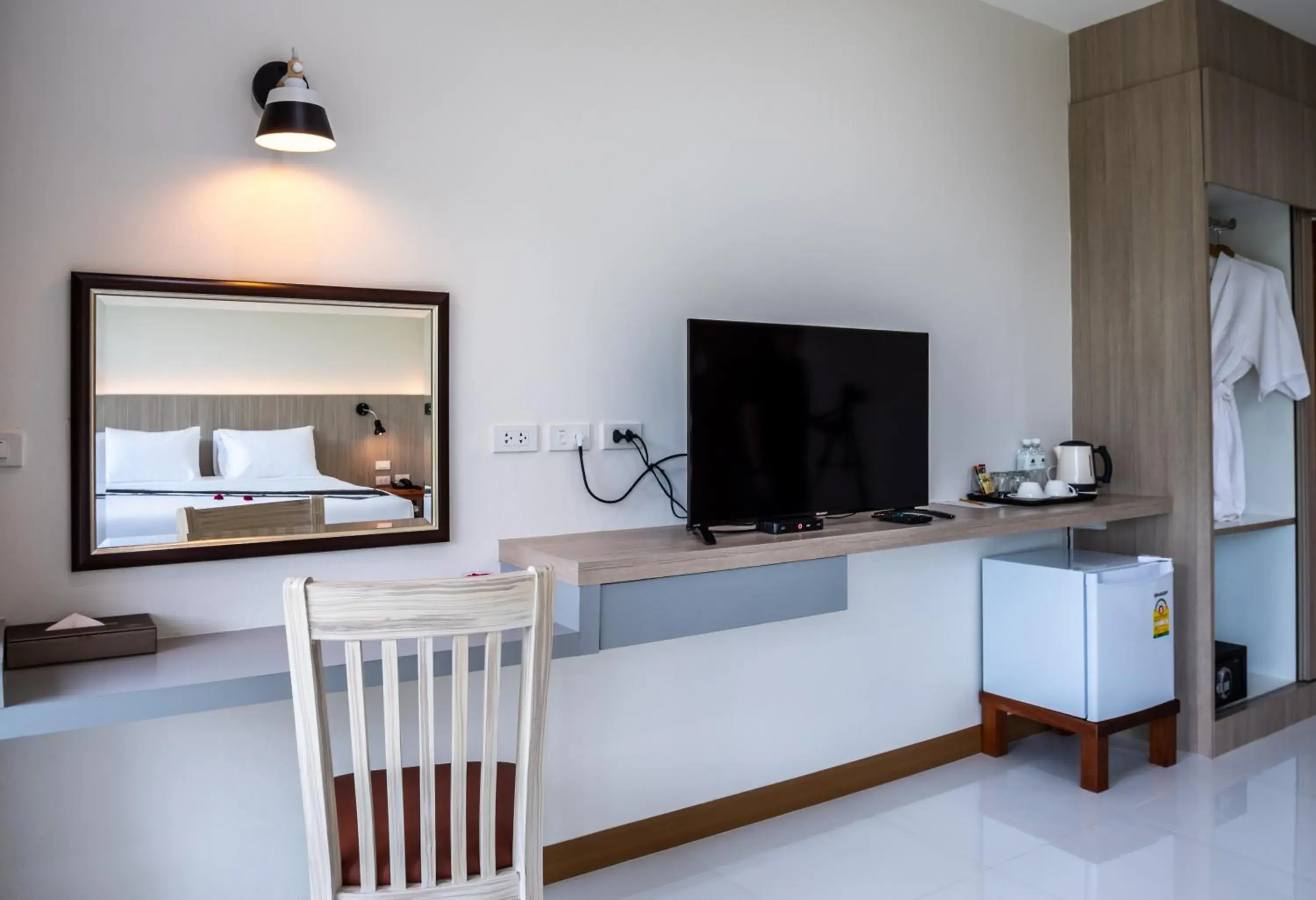 TV and multimedia, Bed in Ozone Hotel Khao Yai TV and multimedia, Bed in Ozone Hotel Khao Yai