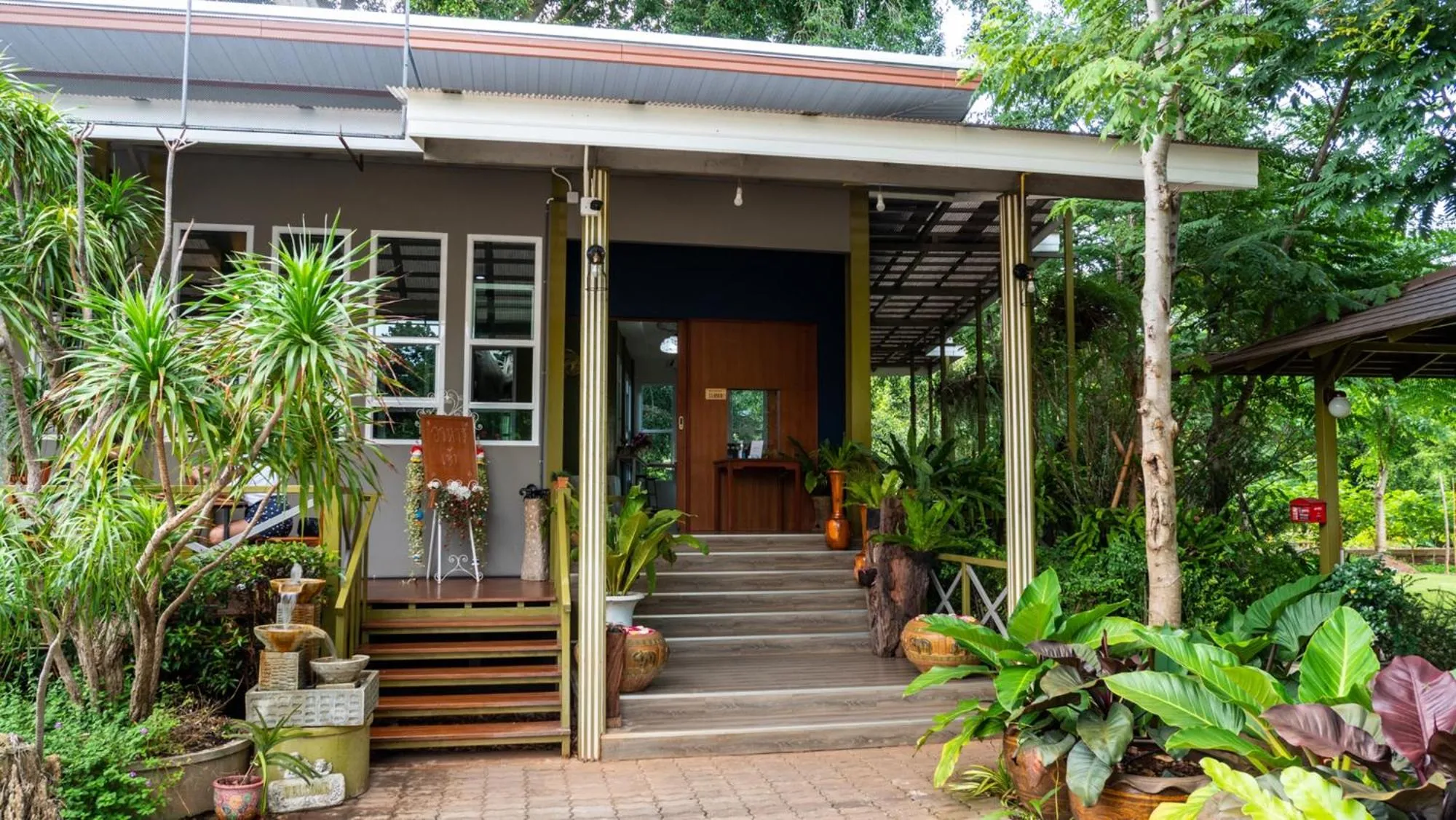 Restaurant/places to eat in Ozone Hotel Khao Yai