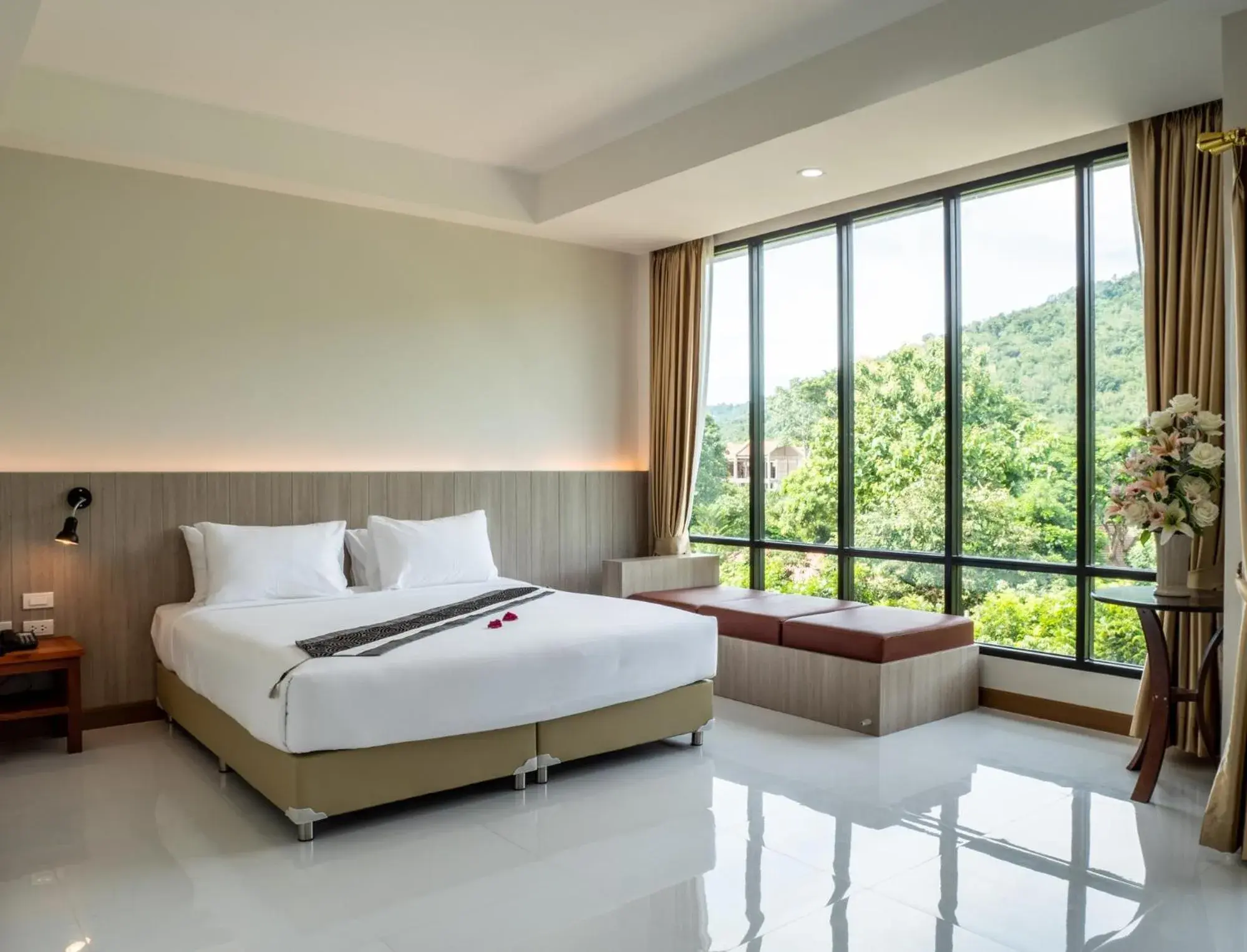 Mountain view, Bed in Ozone Hotel Khao Yai Mountain view, Bed in Ozone Hotel Khao Yai