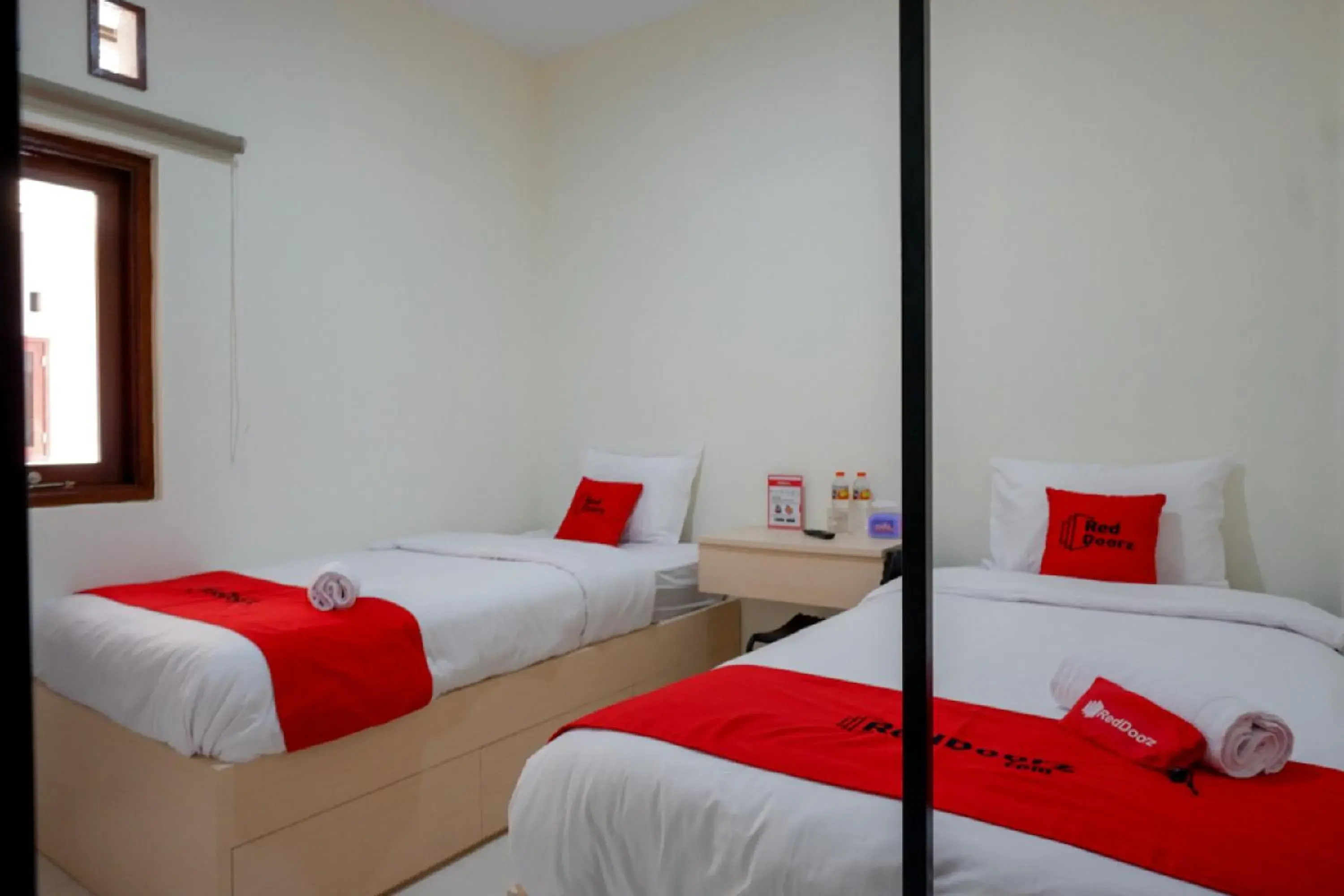 Bedroom, Bed in RedDoorz near Alun Alun Kudus 2 Bedroom, Bed in RedDoorz near Alun Alun Kudus 2