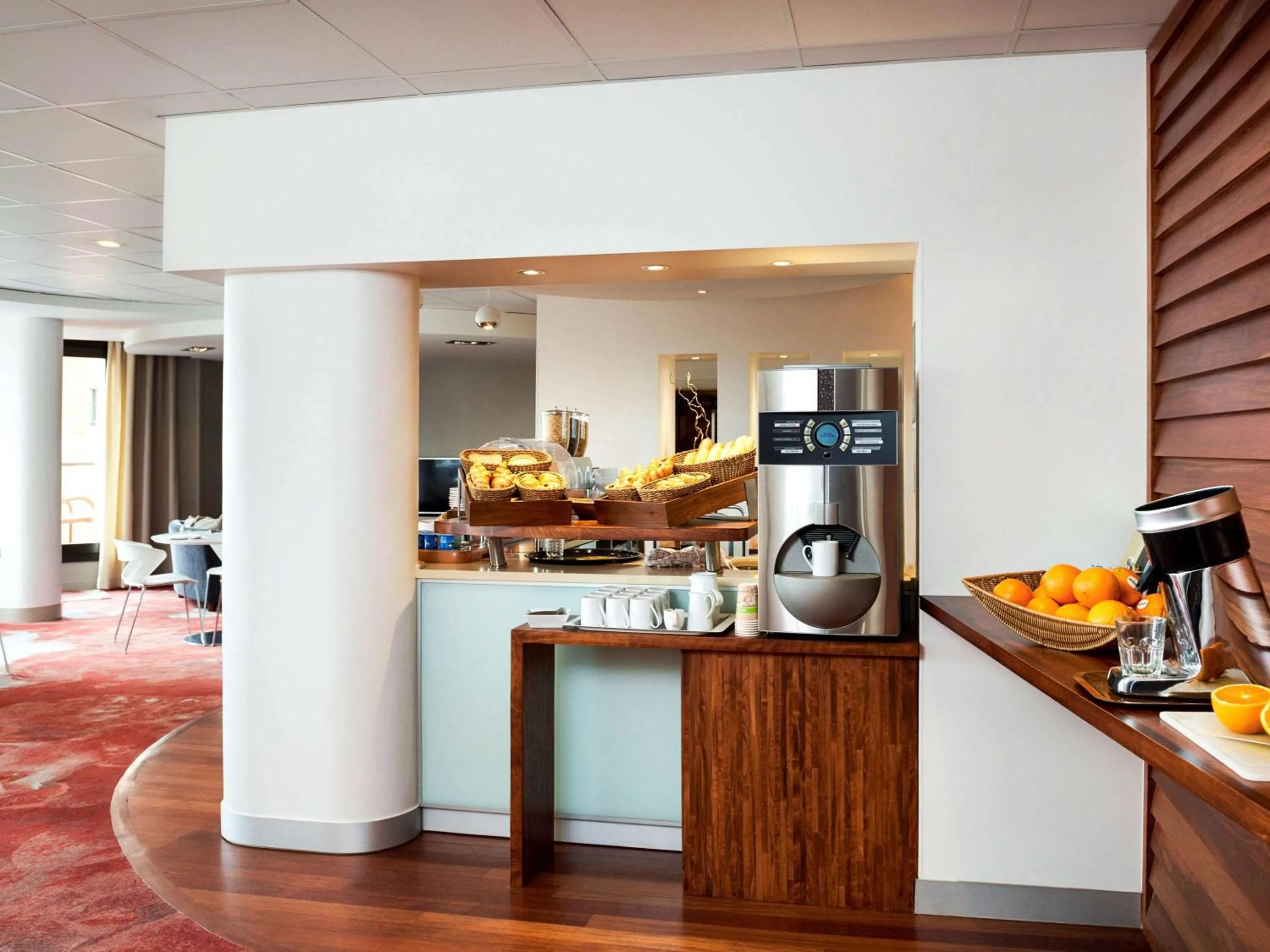 Restaurant/places to eat in Aparthotel Adagio Toulouse Centre Ramblas