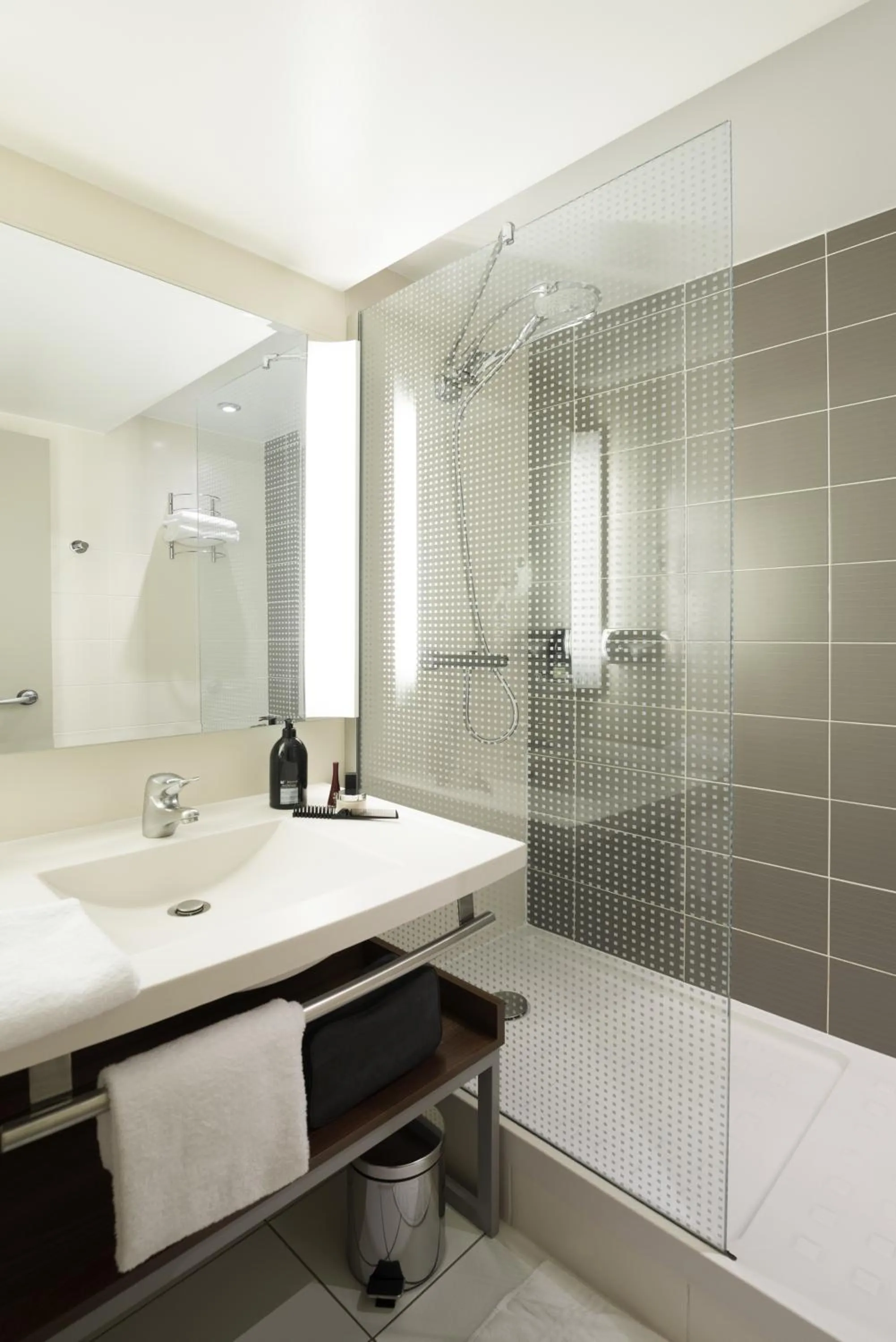 Bathroom in Aparthotel Adagio Toulouse Centre Ramblas