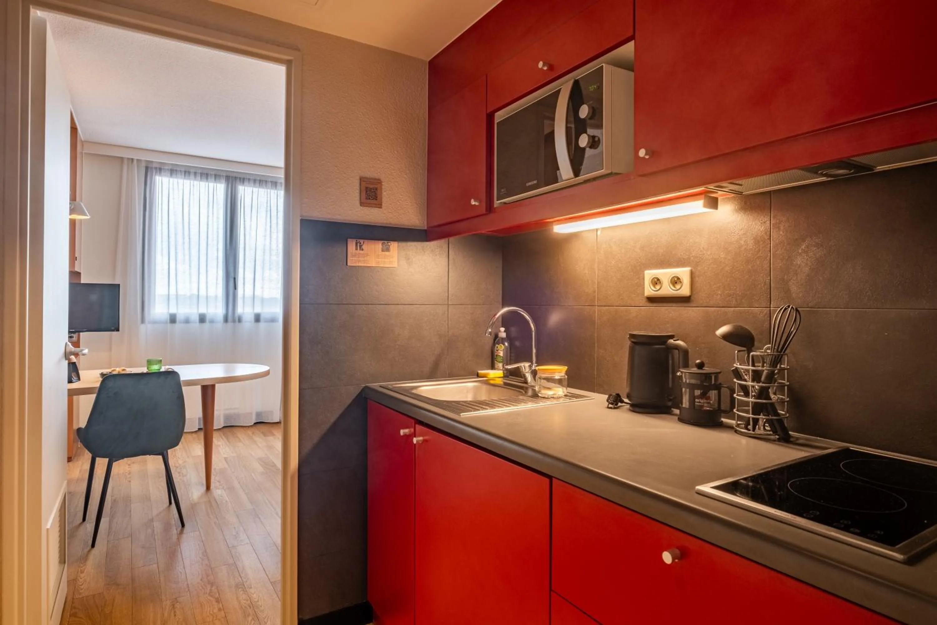 kitchen in FirstName Toulouse Résidence