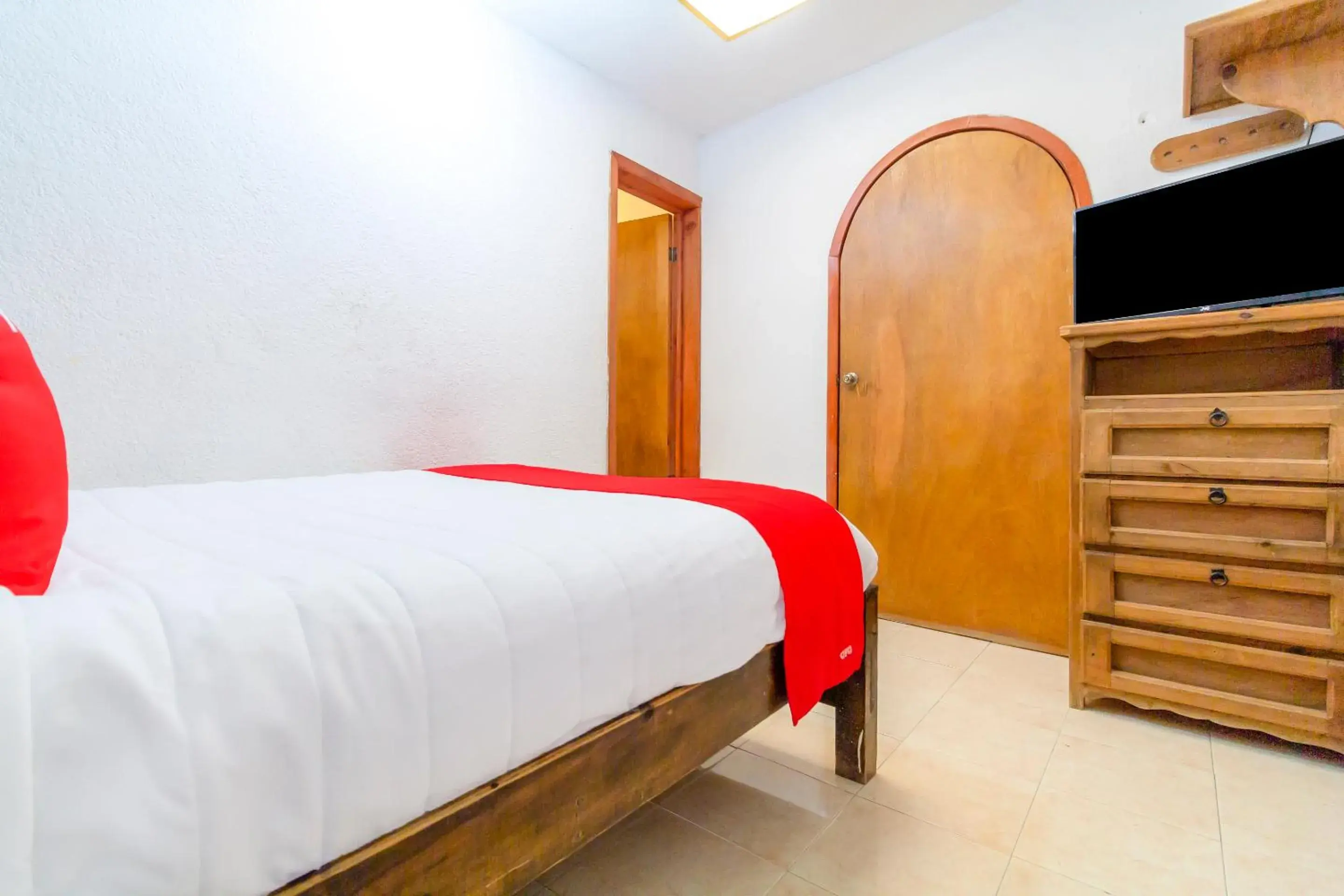 Bedroom, Bed in OYO Hotel Las Nubes,Mercado de Dulces y Artesanias Ambar Bedroom, Bed in OYO Hotel Las Nubes,Mercado de Dulces y Artesanias Ambar