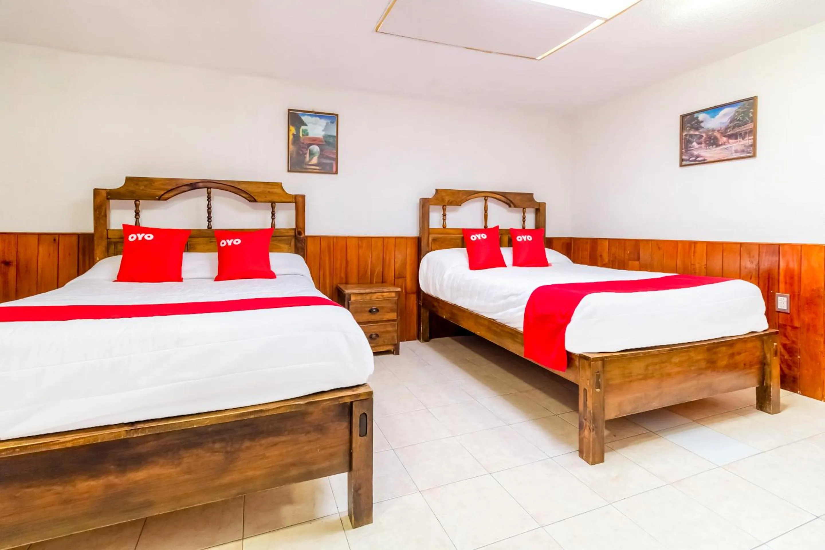 Bedroom, Bed in OYO Hotel Las Nubes,Mercado de Dulces y Artesanias Ambar