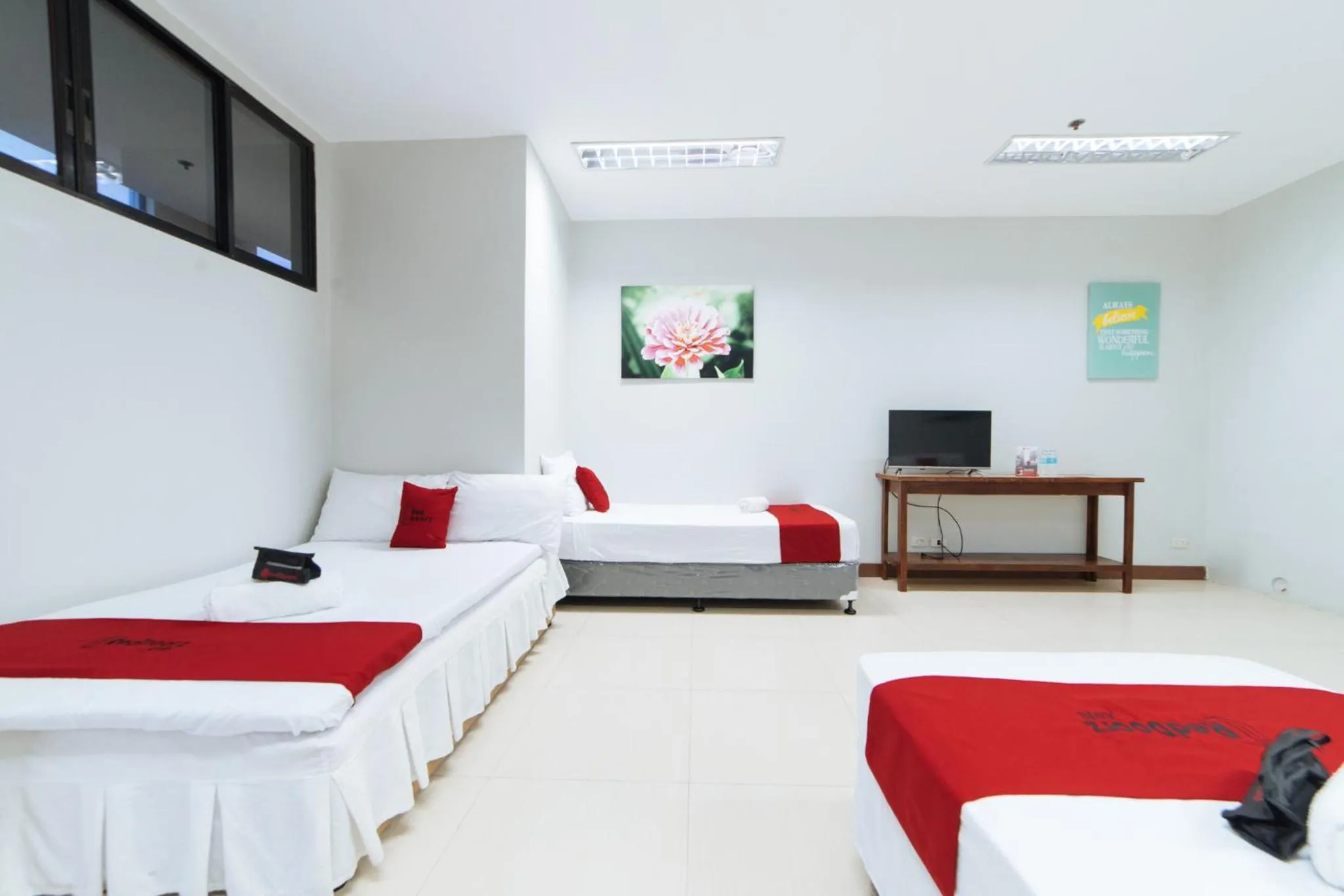 Bed in RedDoorz @ San Jose Tagbak Jaro Iloilo