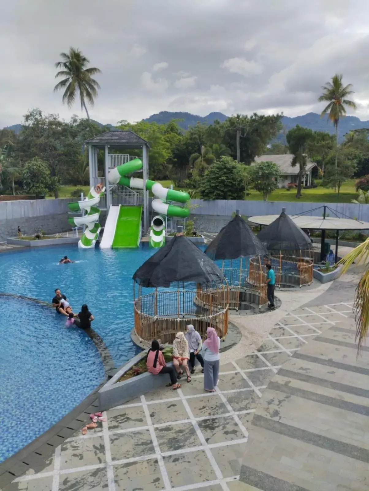 Superior Double Room with Two Double Beds in HOTEL & WISMA BINTANG JADAYAT Superior Double Room with Two Double Beds in HOTEL & WISMA BINTANG JADAYAT
