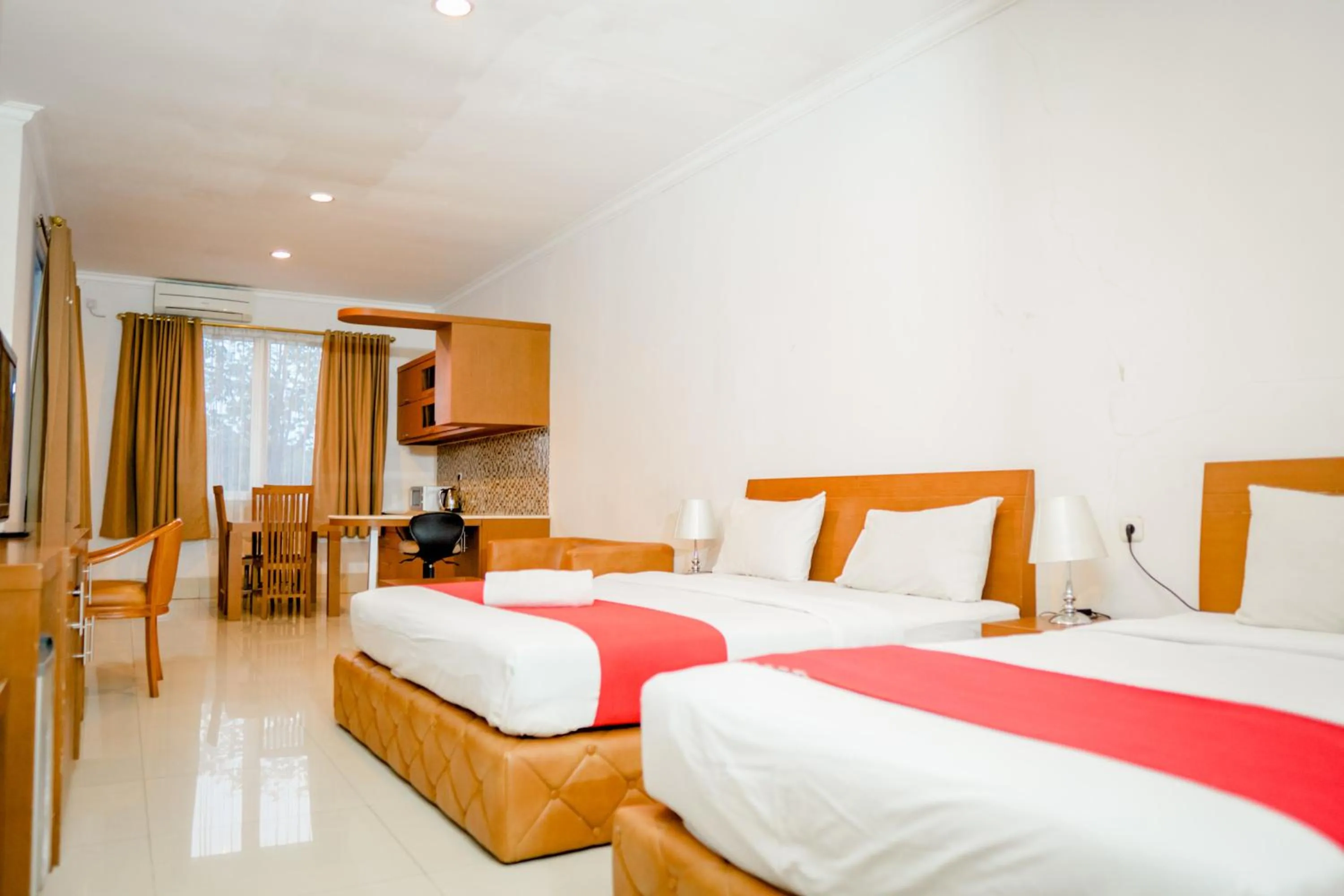 Bedroom, Bed in HOTEL & WISMA BINTANG JADAYAT