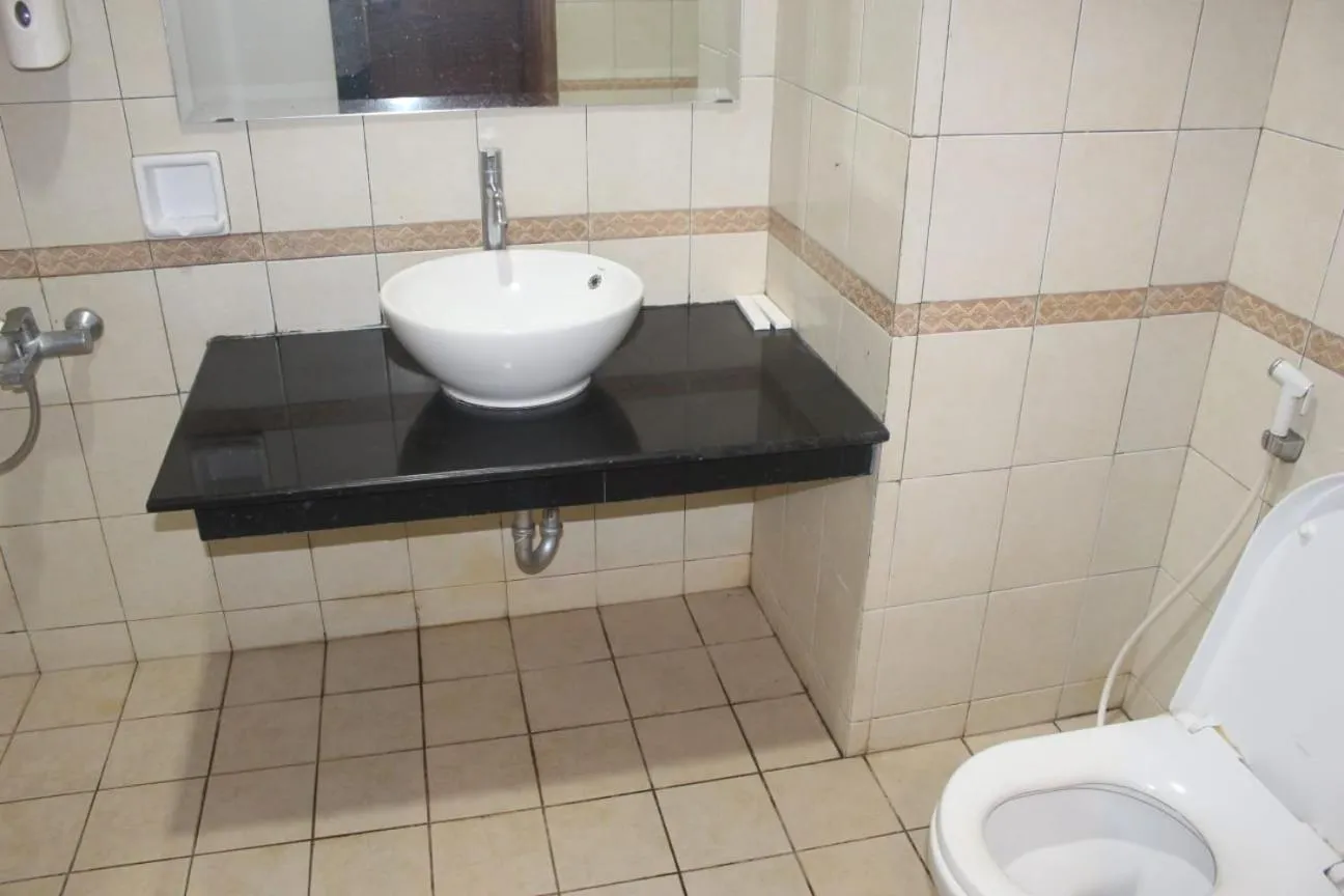 Toilet in HOTEL & WISMA BINTANG JADAYAT