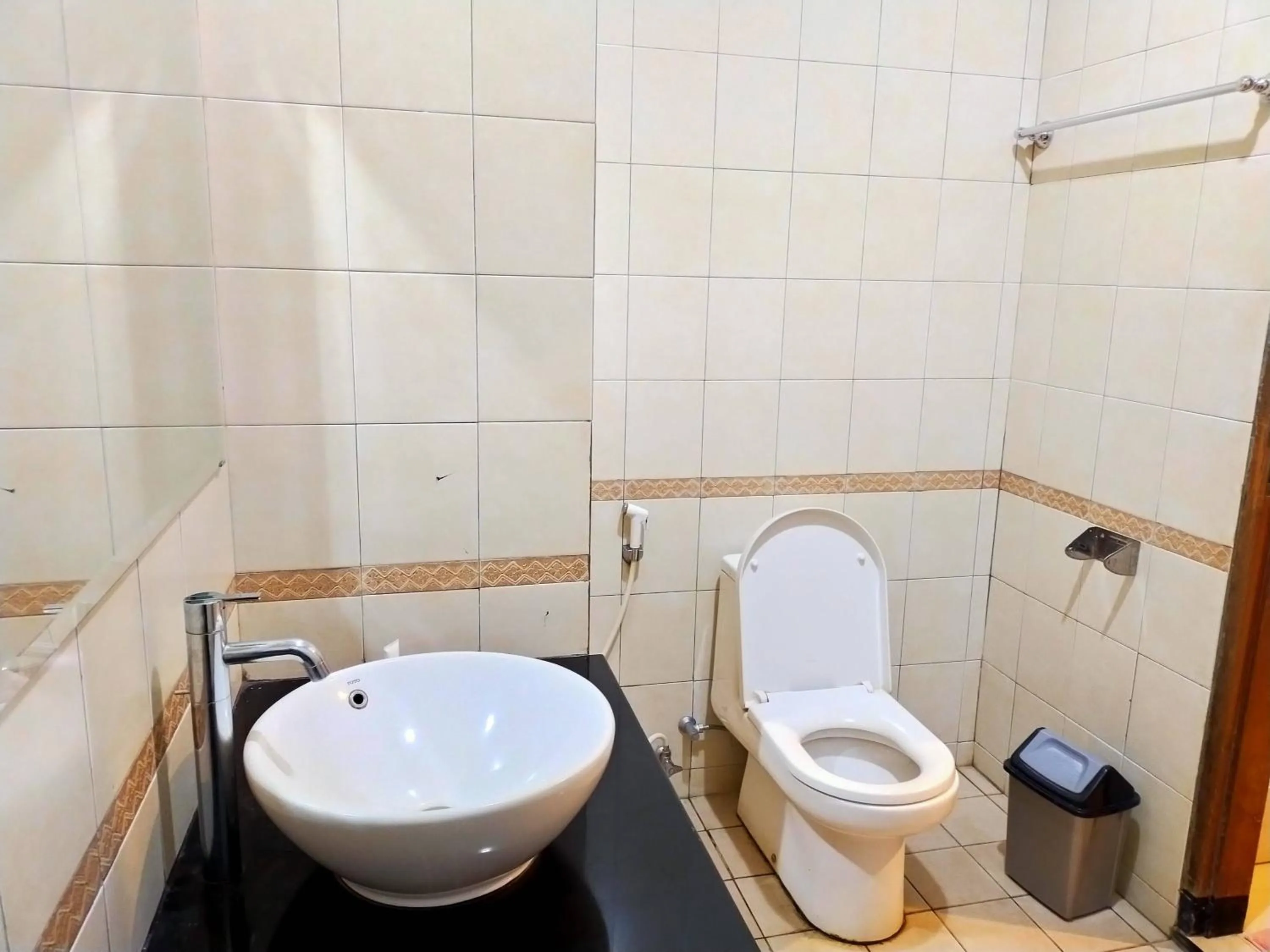 HOTEL & WISMA BINTANG JADAYAT