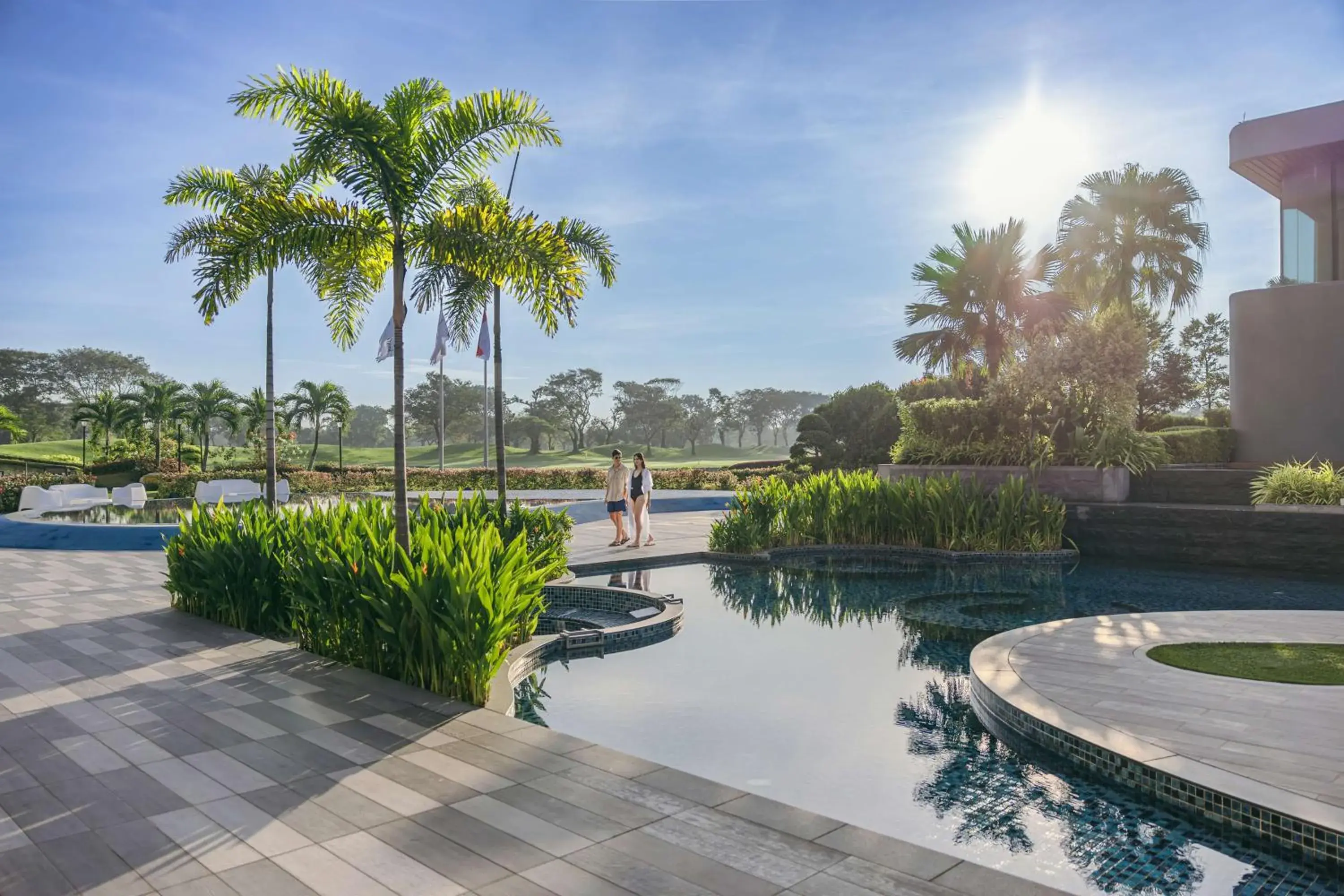 Pool view in Dusit Thani Laguna Singapore Pool view in Dusit Thani Laguna Singapore