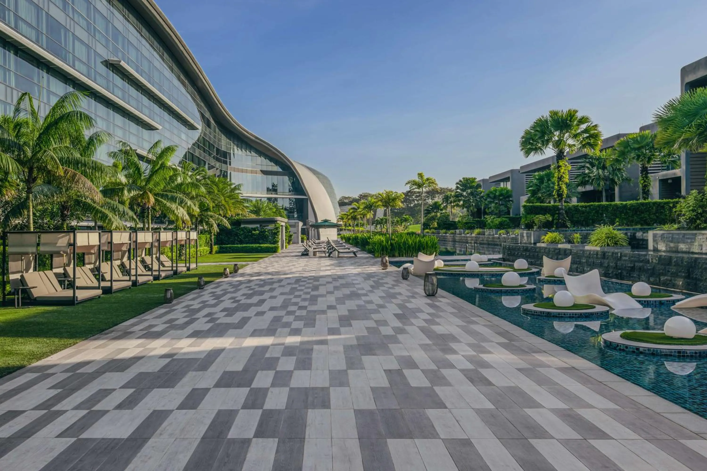 Property building in Dusit Thani Laguna Singapore