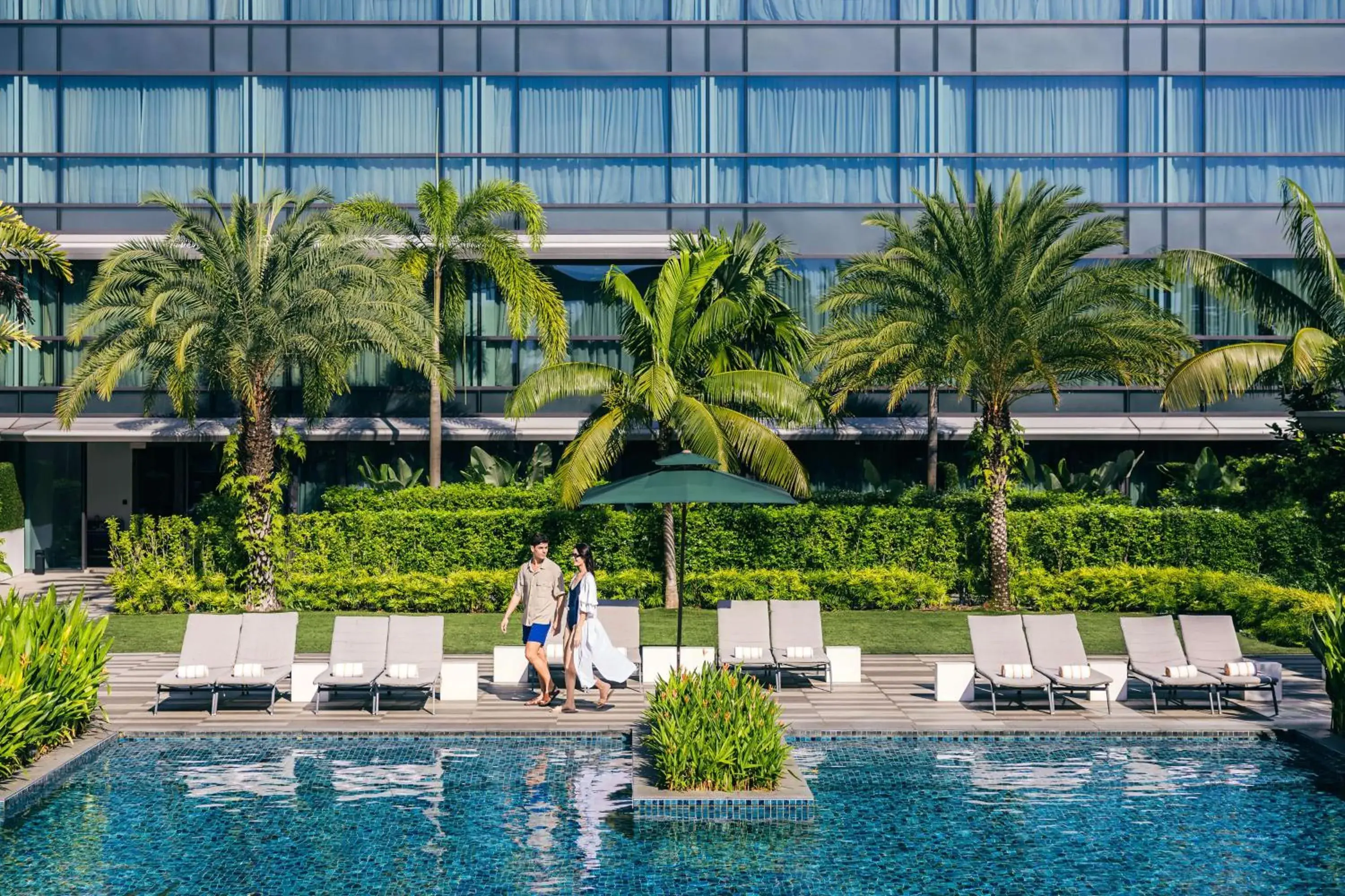 Pool view in Dusit Thani Laguna Singapore Pool view in Dusit Thani Laguna Singapore