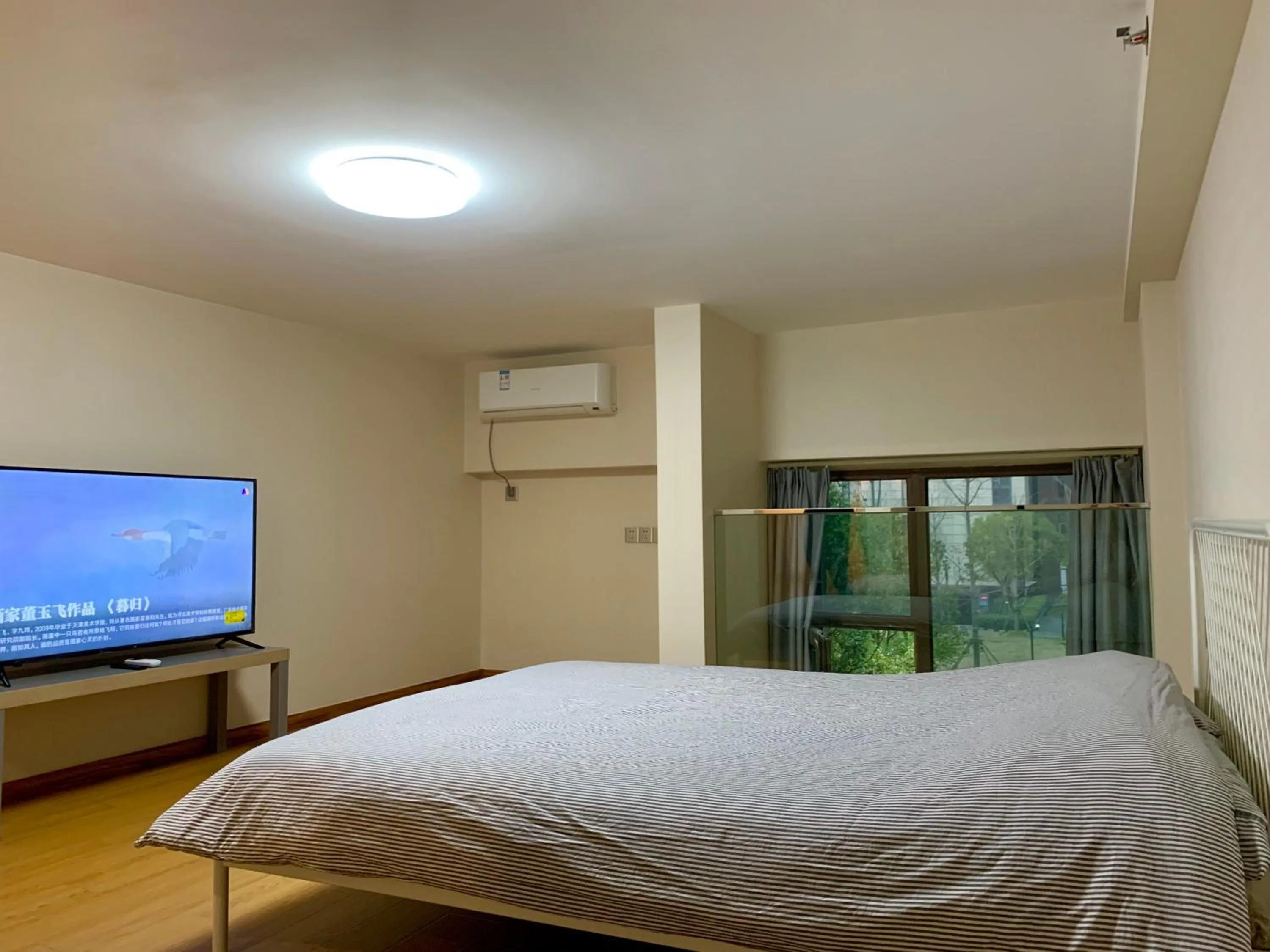 Bed in iNestin Shanghai Apt Waigaoqiao