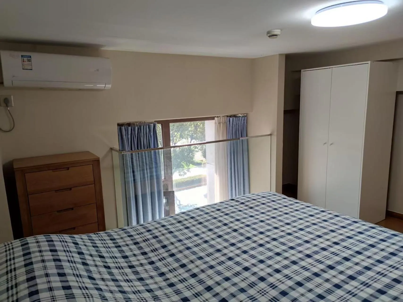 Bed in iNestin Shanghai Apt Waigaoqiao